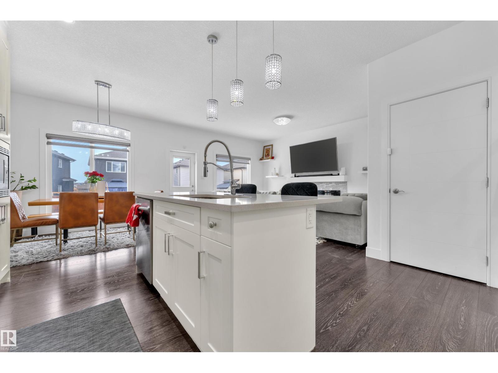 2630 16a ave nw NW, Edmonton