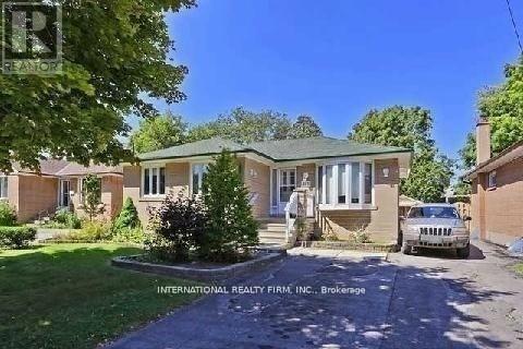 Listing photo of MAIN - 397 CENTRE STREET E