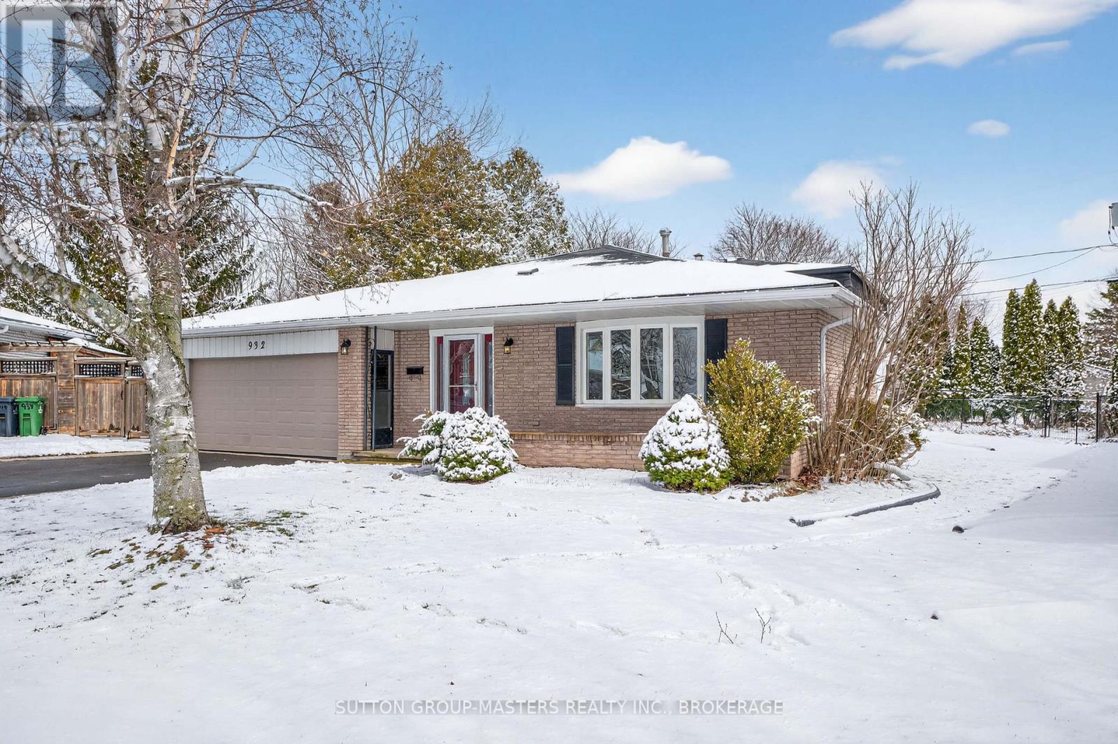 932 BRODIE AVENUE - 3