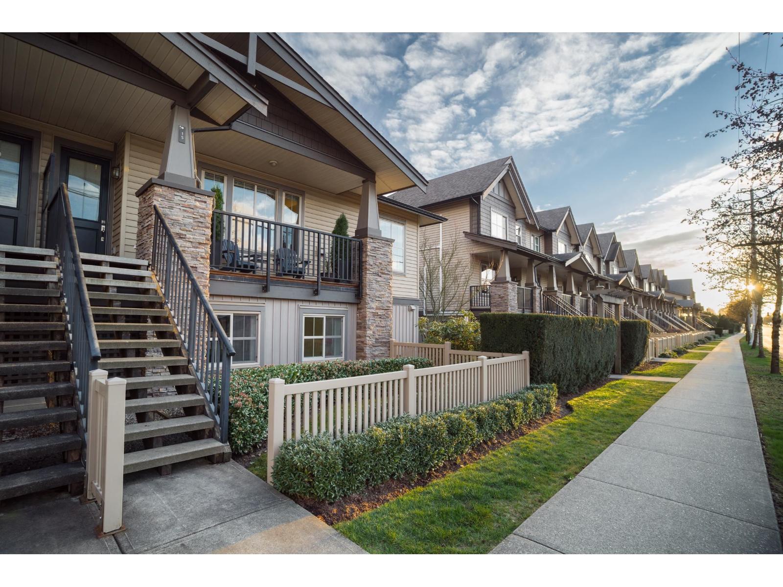 15 9525 204 STREET, Langley