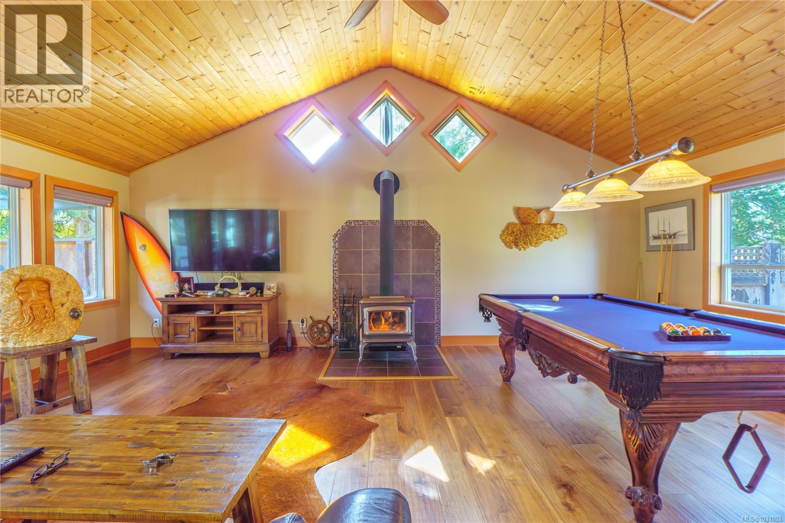 1108 Abraham Dr, Tofino