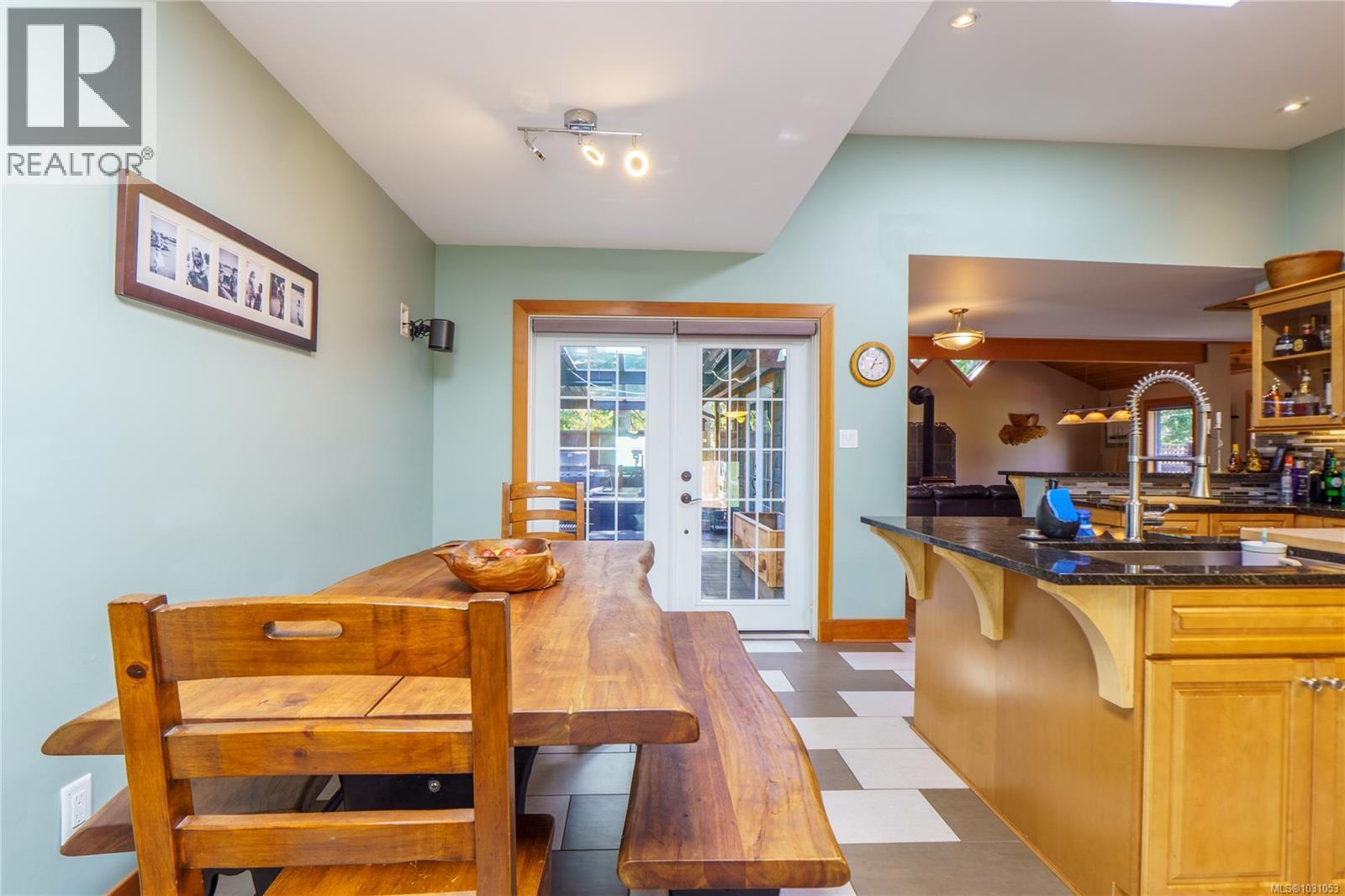 1108 Abraham Dr, Tofino