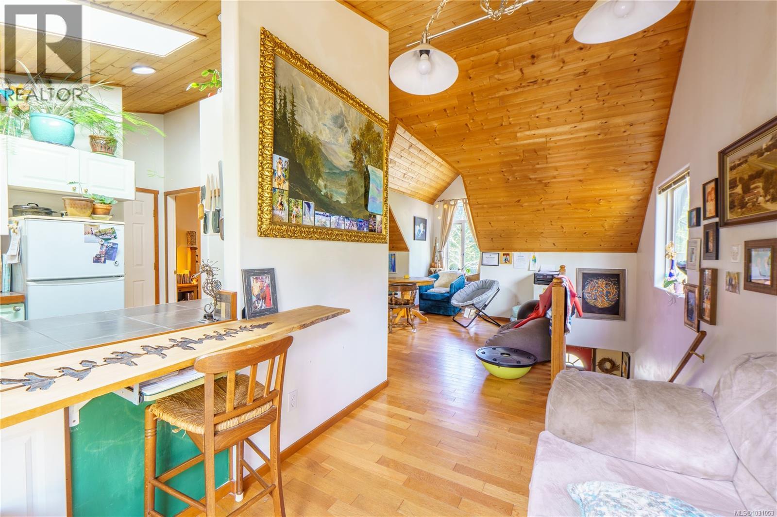 1108 Abraham Dr, Tofino