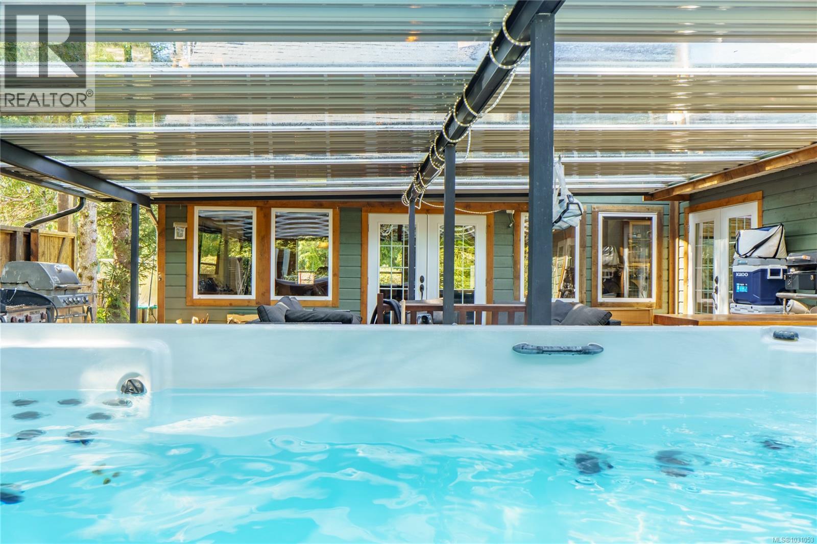 1108 Abraham Dr, Tofino