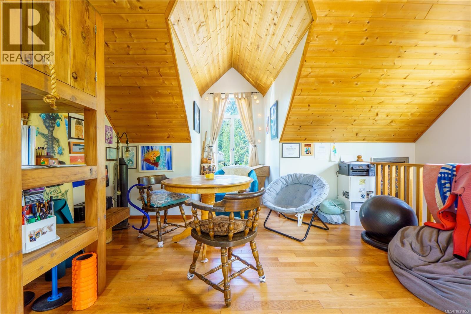 1108 Abraham Dr, Tofino