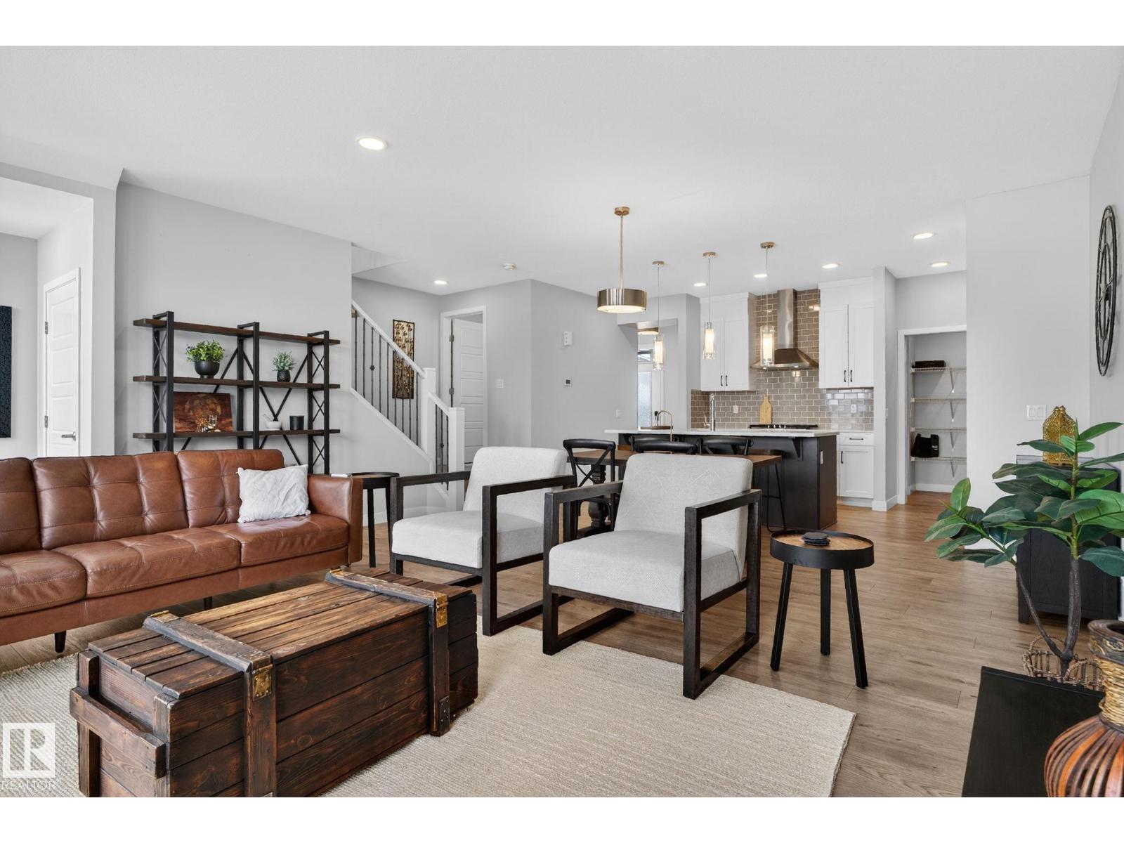 3230 PARKER LOOP SW, Edmonton