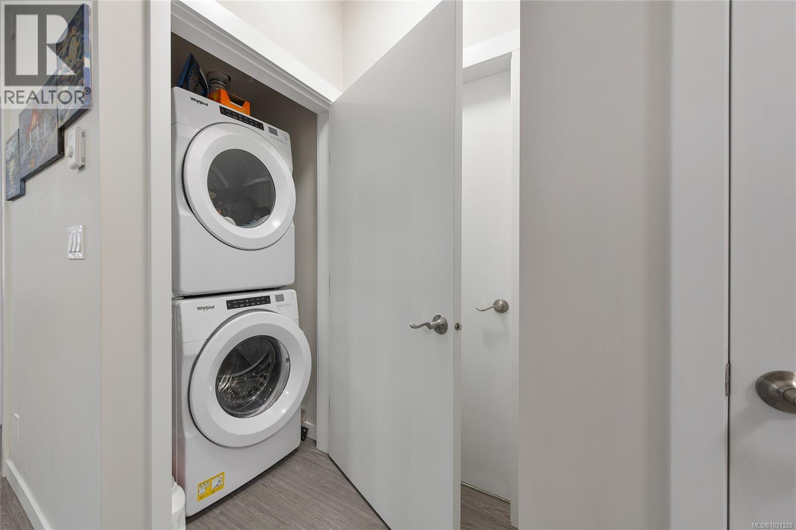 301 2843 JACKLIN Rd, Langford