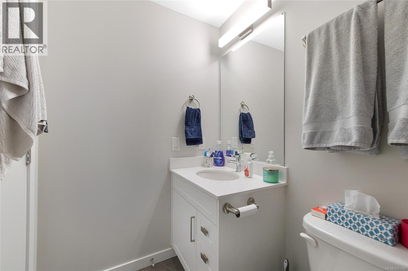 301 2843 JACKLIN Rd, Langford