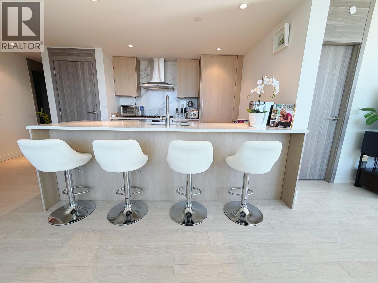 1001 8611 HAZELBRIDGE WAY, Richmond