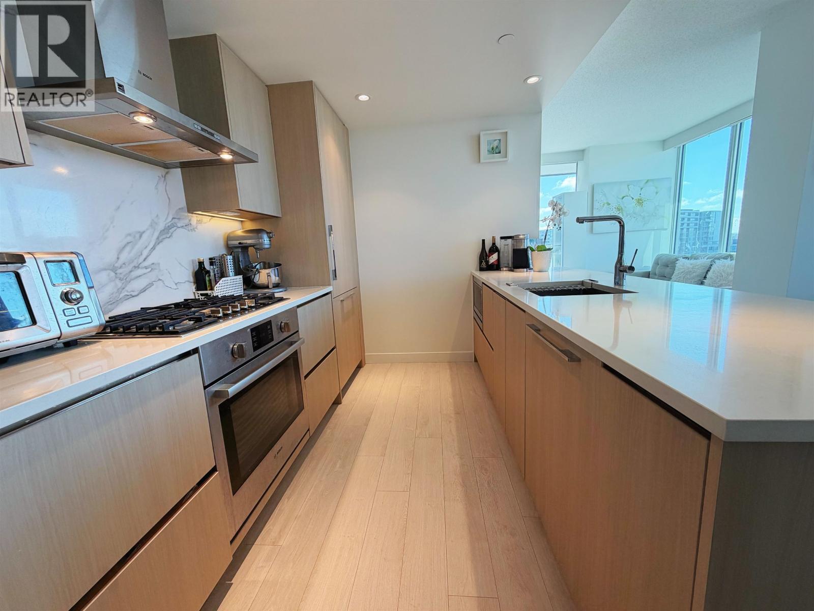 1001 8611 HAZELBRIDGE WAY, Richmond