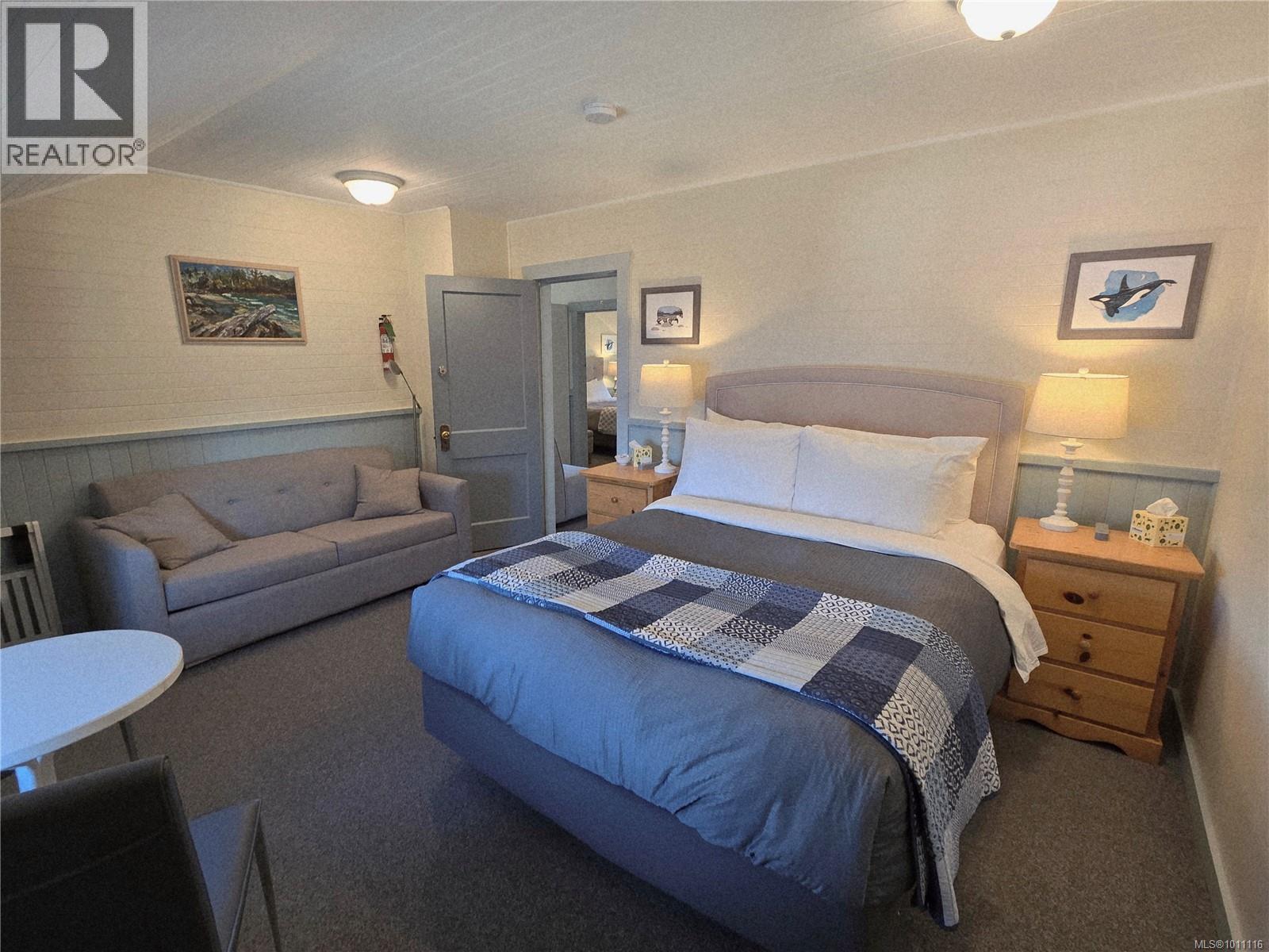 320 Main St, Tofino