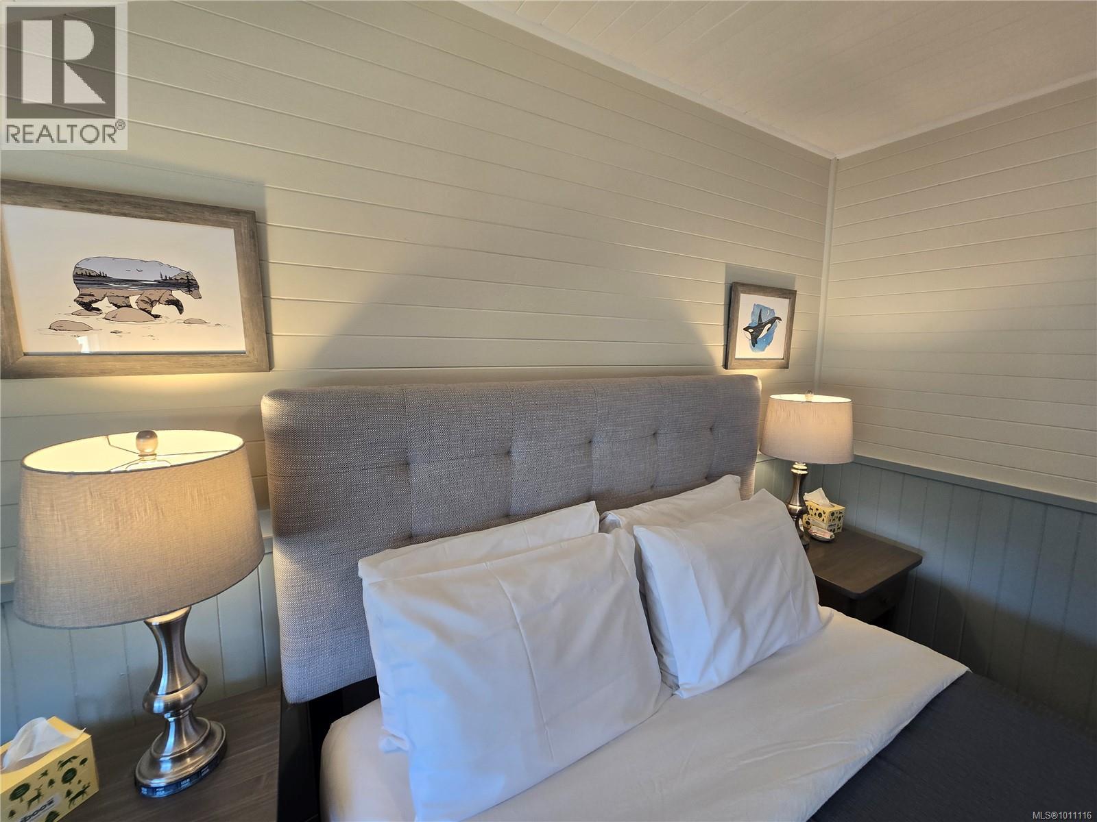 320 Main St, Tofino