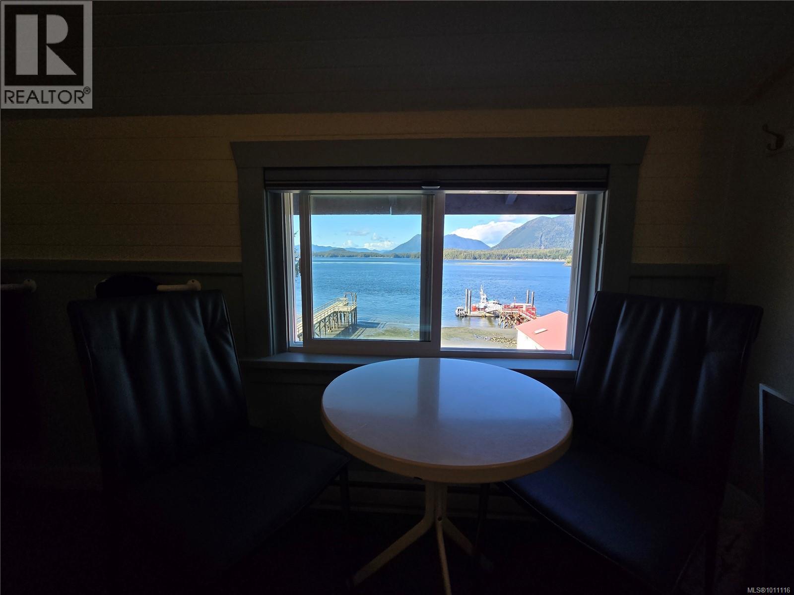 320 Main St, Tofino