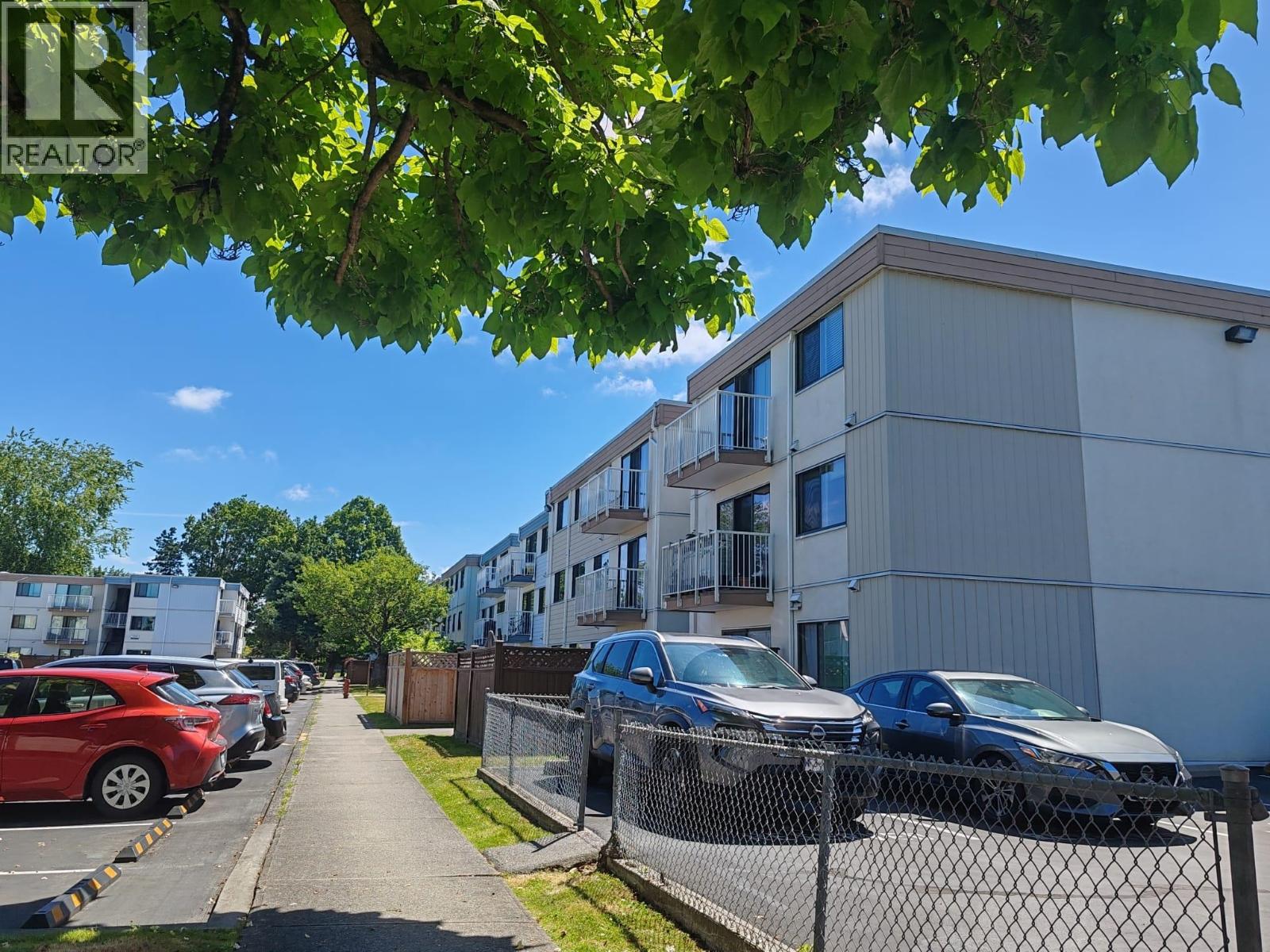 204 7240 LINDSAY ROAD, Richmond