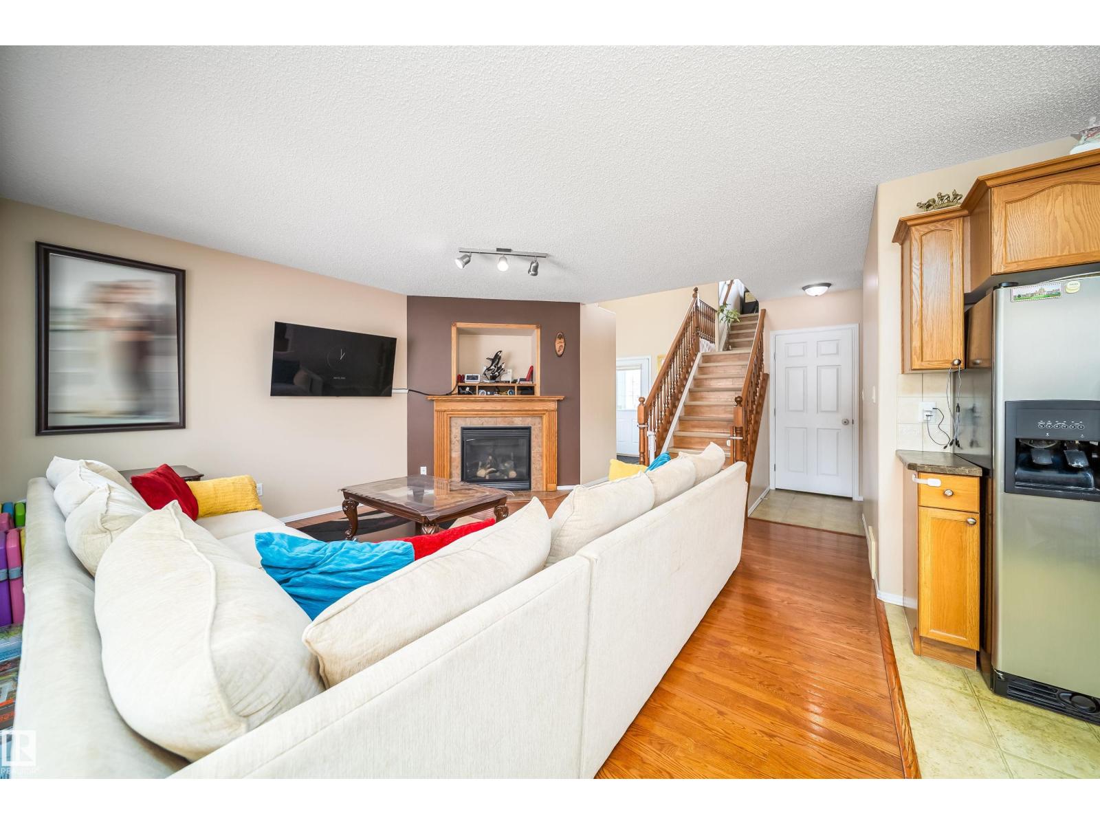 8932 175 AV NW, Edmonton