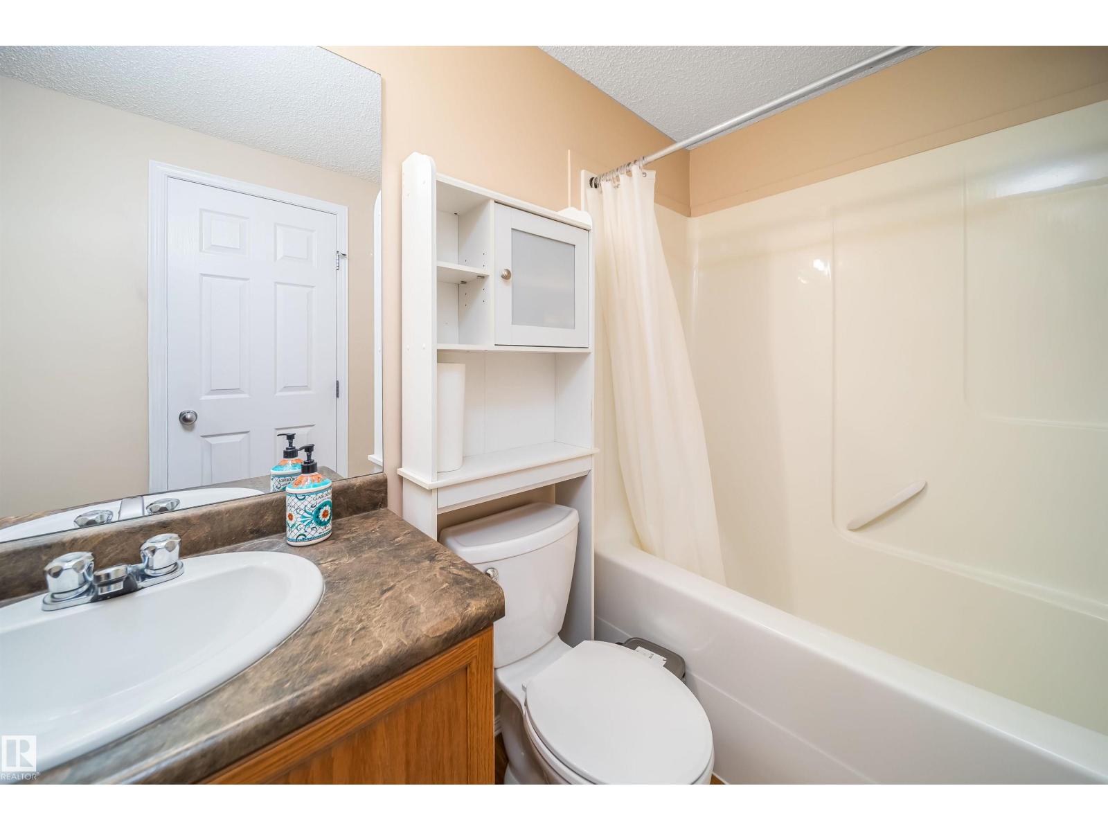 8932 175 AV NW, Edmonton