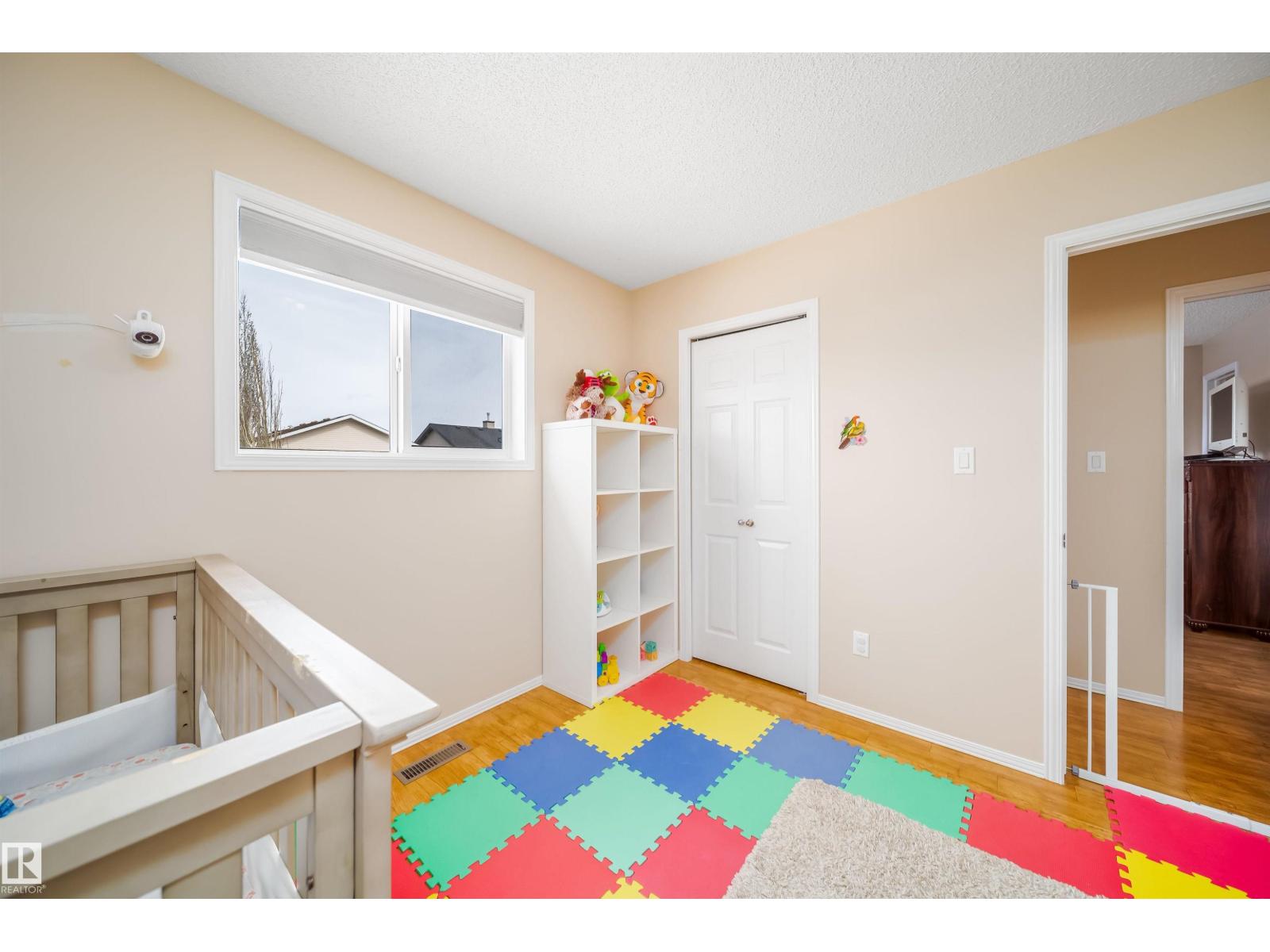 8932 175 AV NW, Edmonton