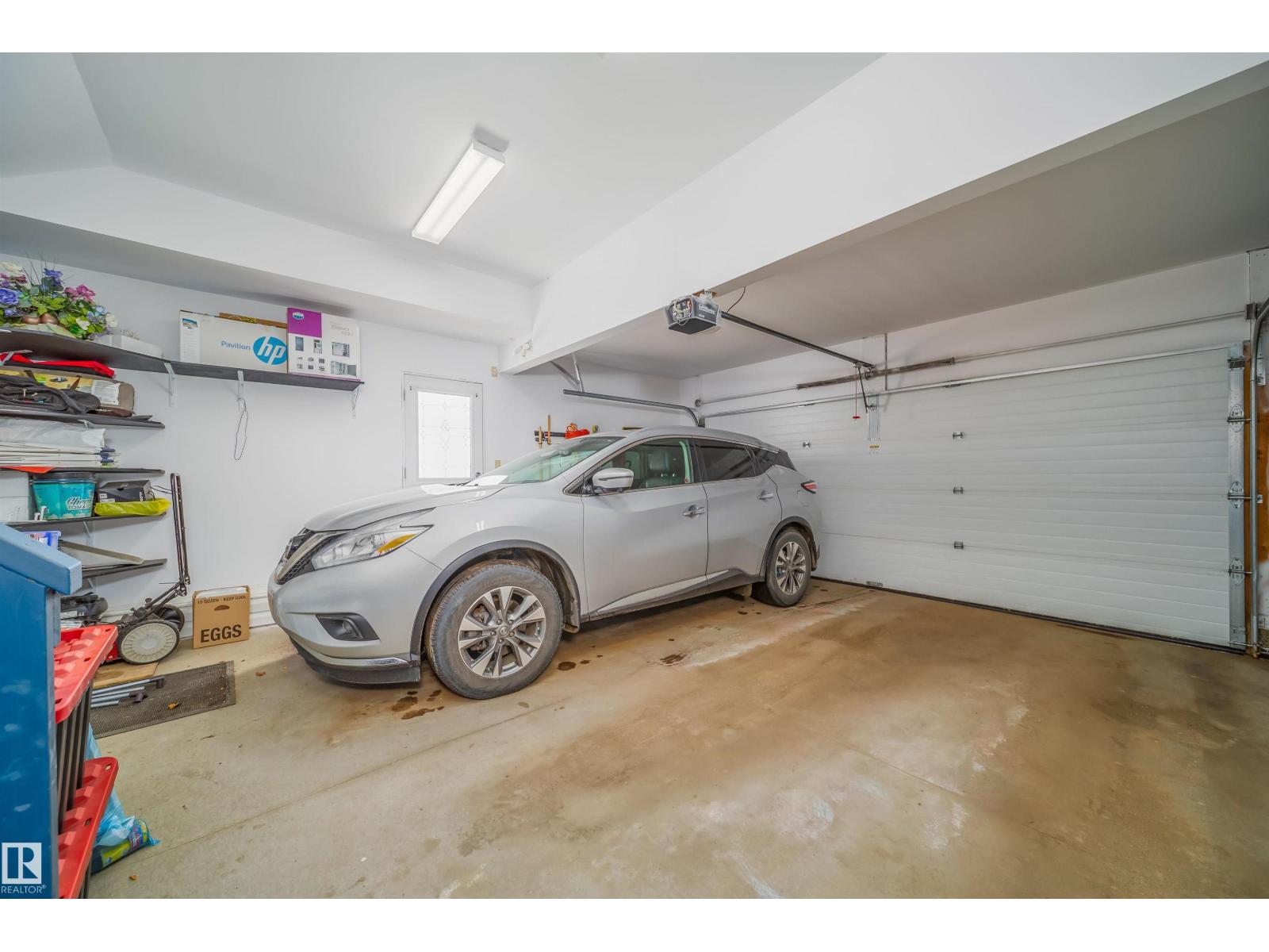 8932 175 AV NW, Edmonton