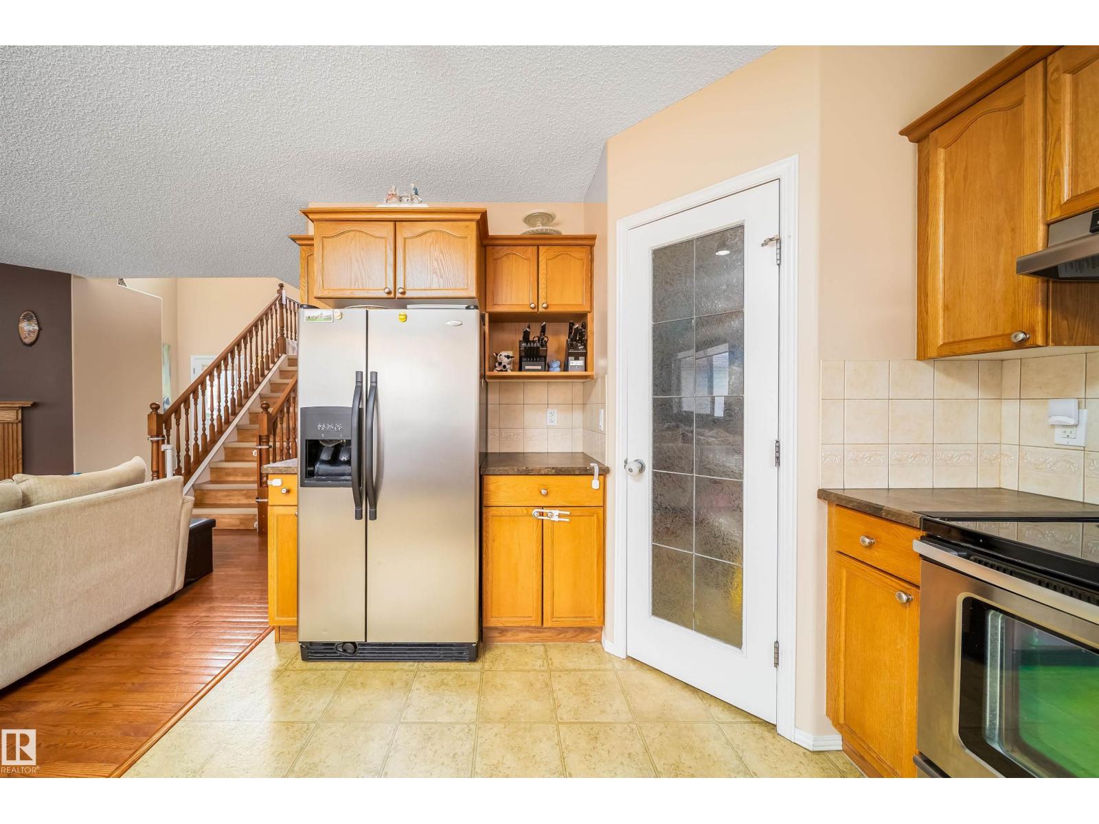 8932 175 AV NW, Edmonton