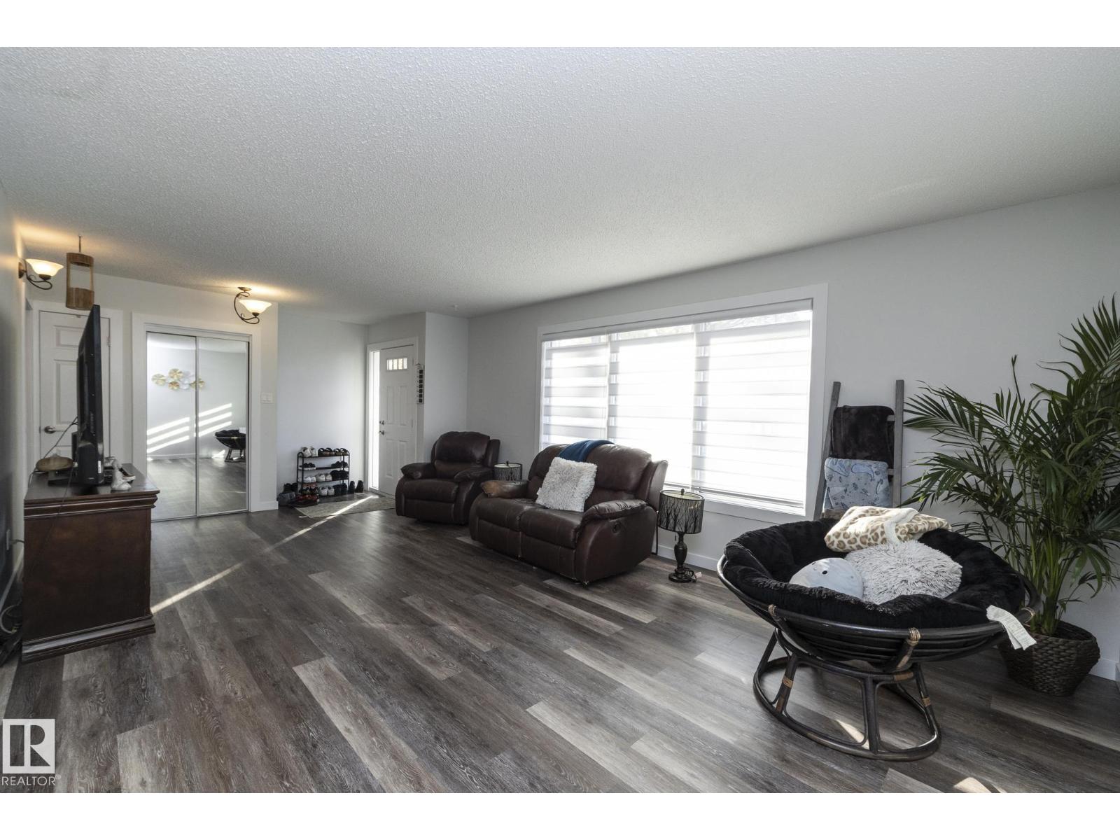 11427 90 ST NW, Edmonton