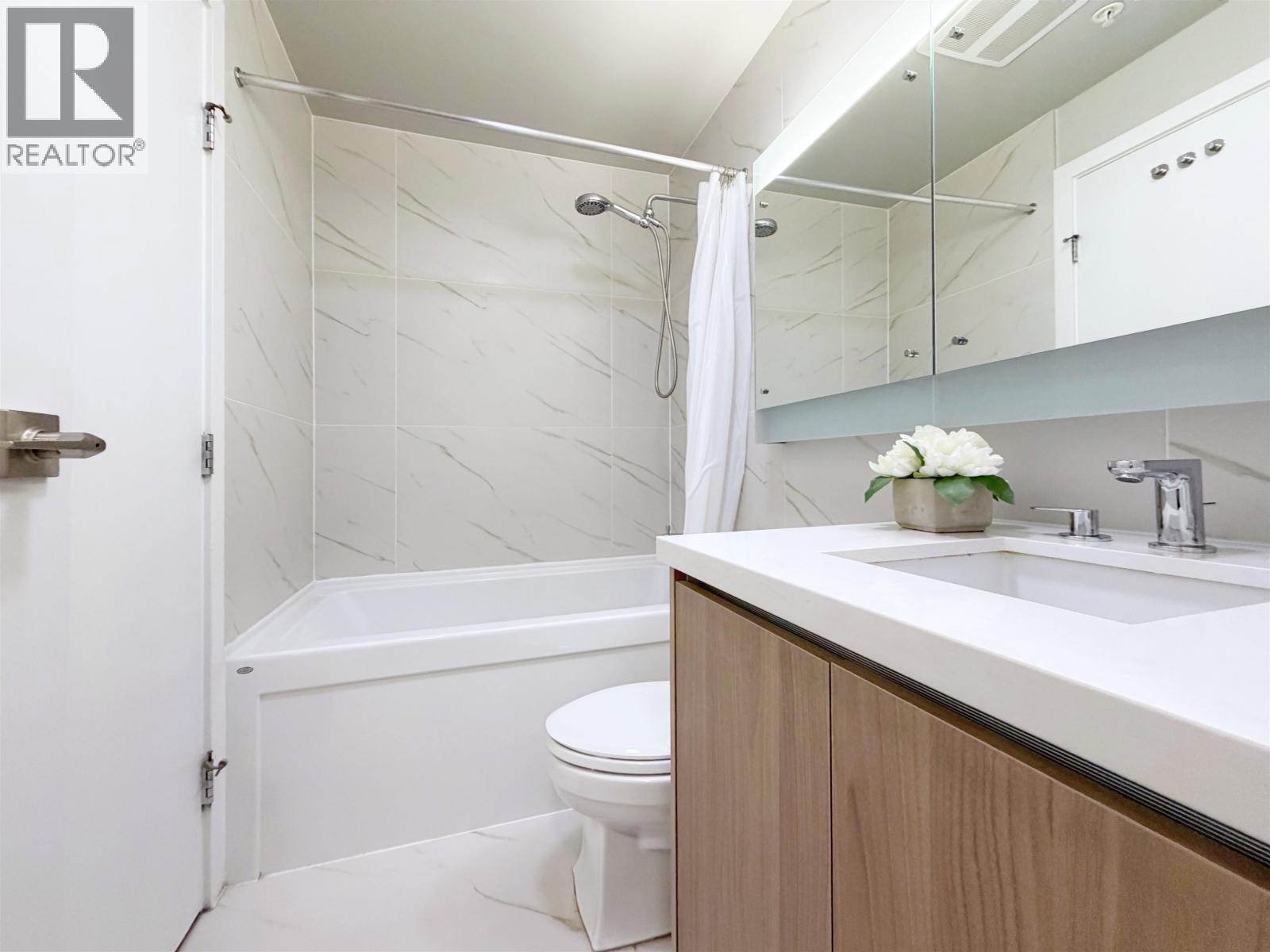 312 9388 ODLIN ROAD, Richmond