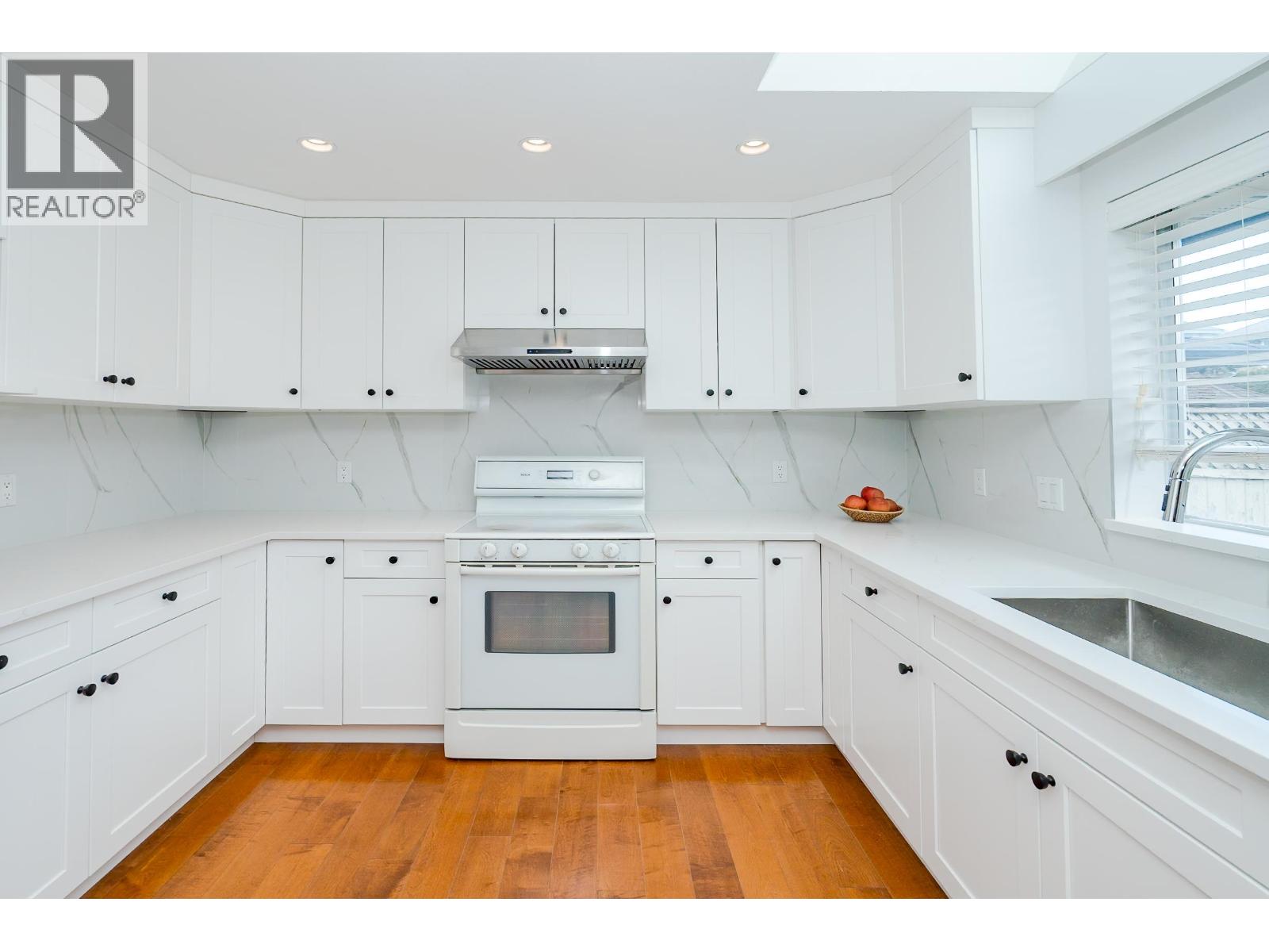 5371 MAPLE ROAD, Richmond