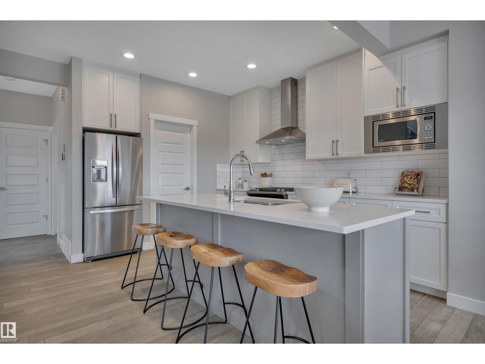 7490 Creighton PL SW, Edmonton