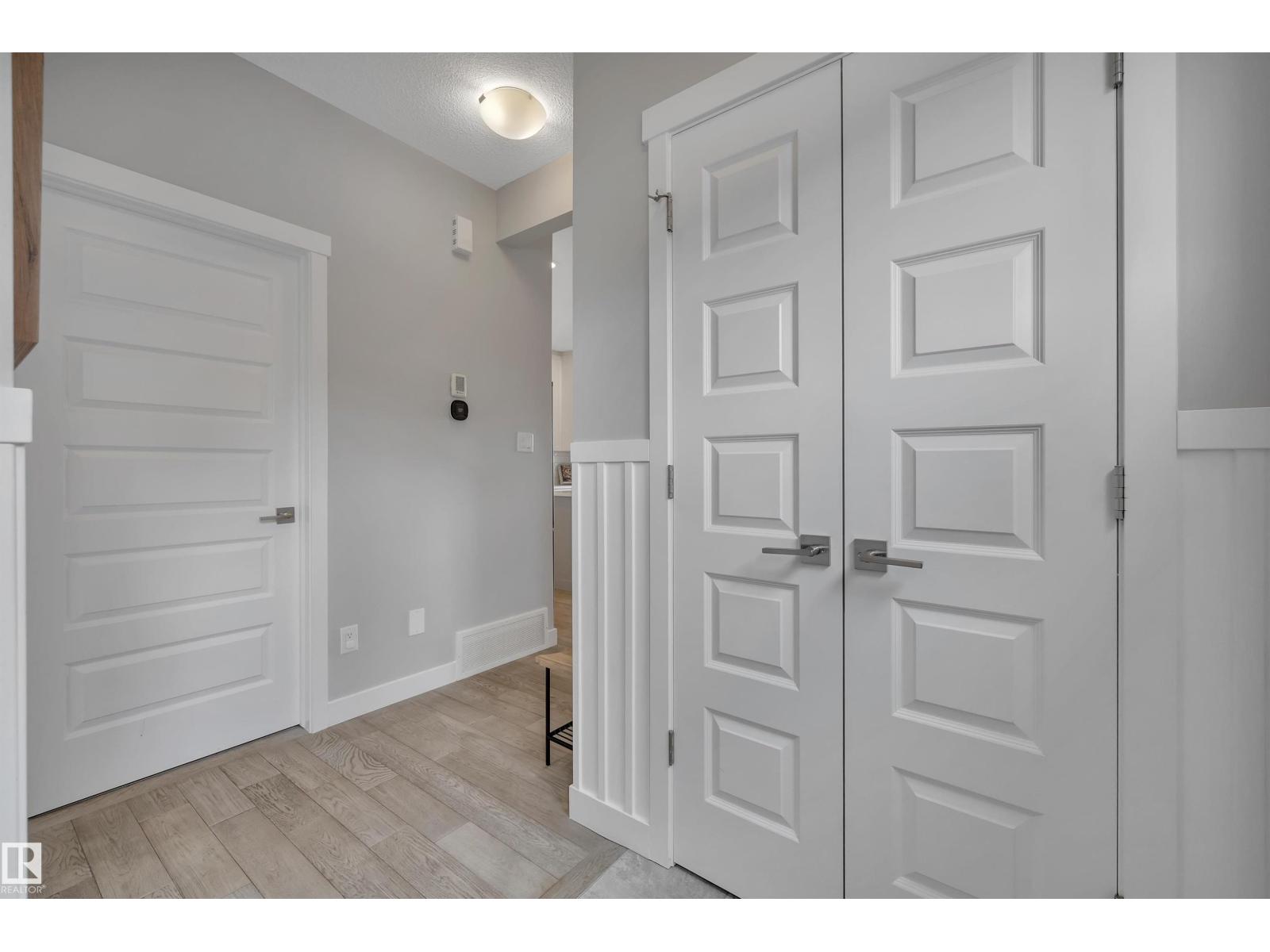 7490 Creighton PL SW, Edmonton