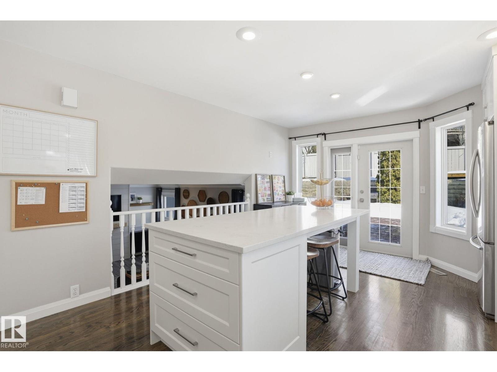 12 Evergreen DR, St. Albert