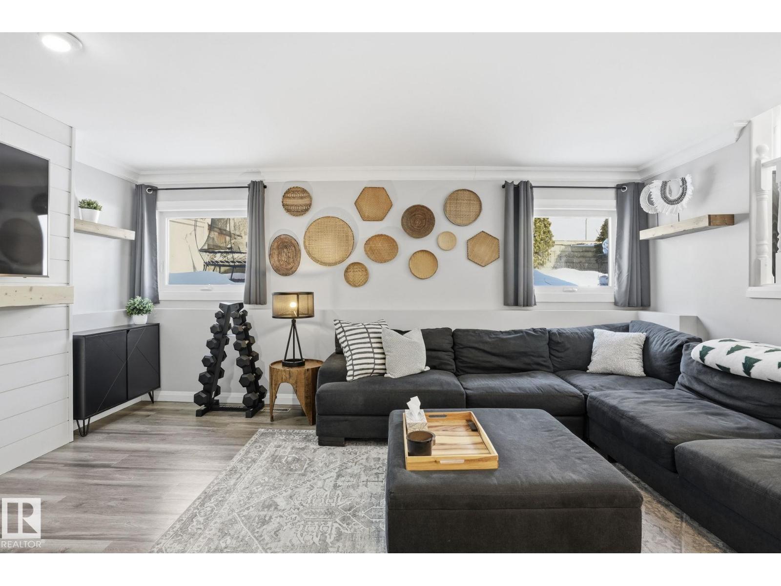 12 Evergreen DR, St. Albert