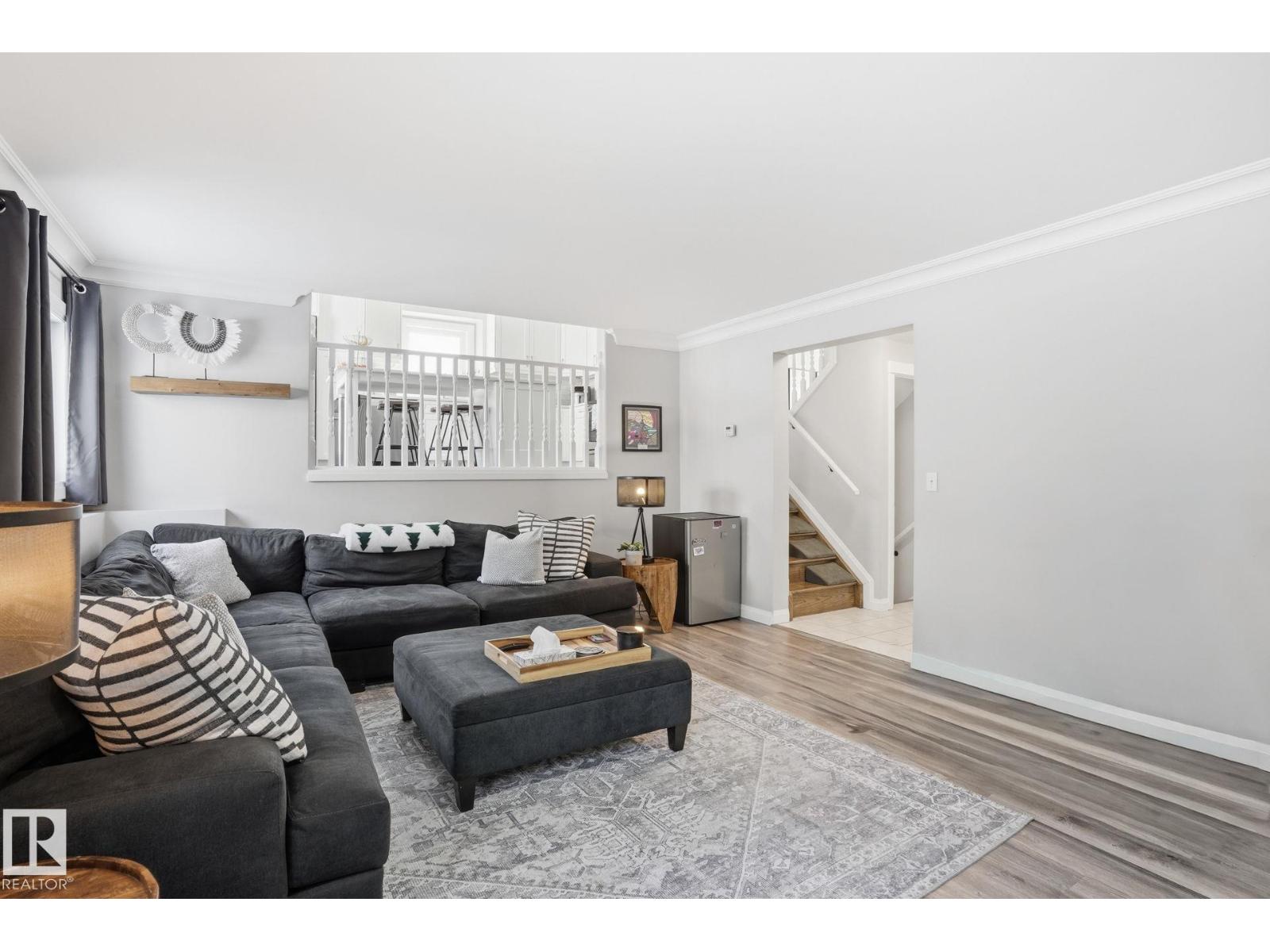 12 Evergreen DR, St. Albert