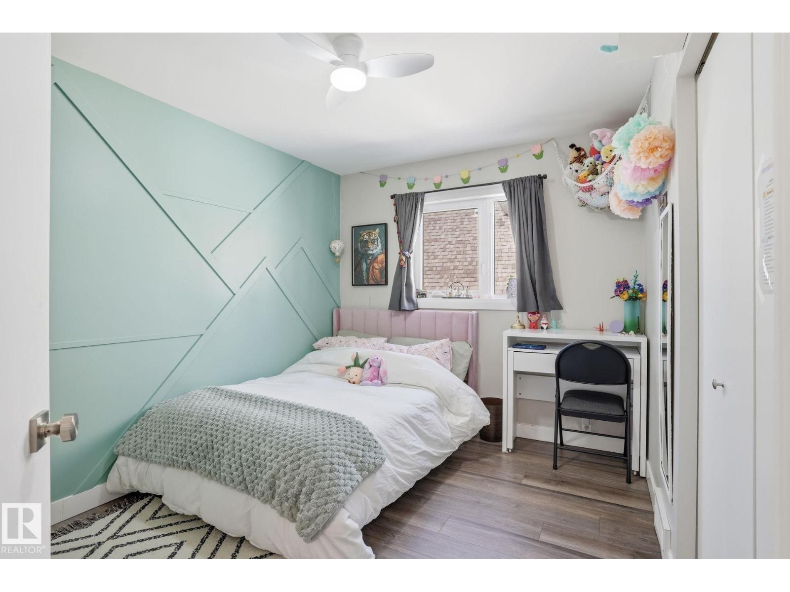 12 Evergreen DR, St. Albert