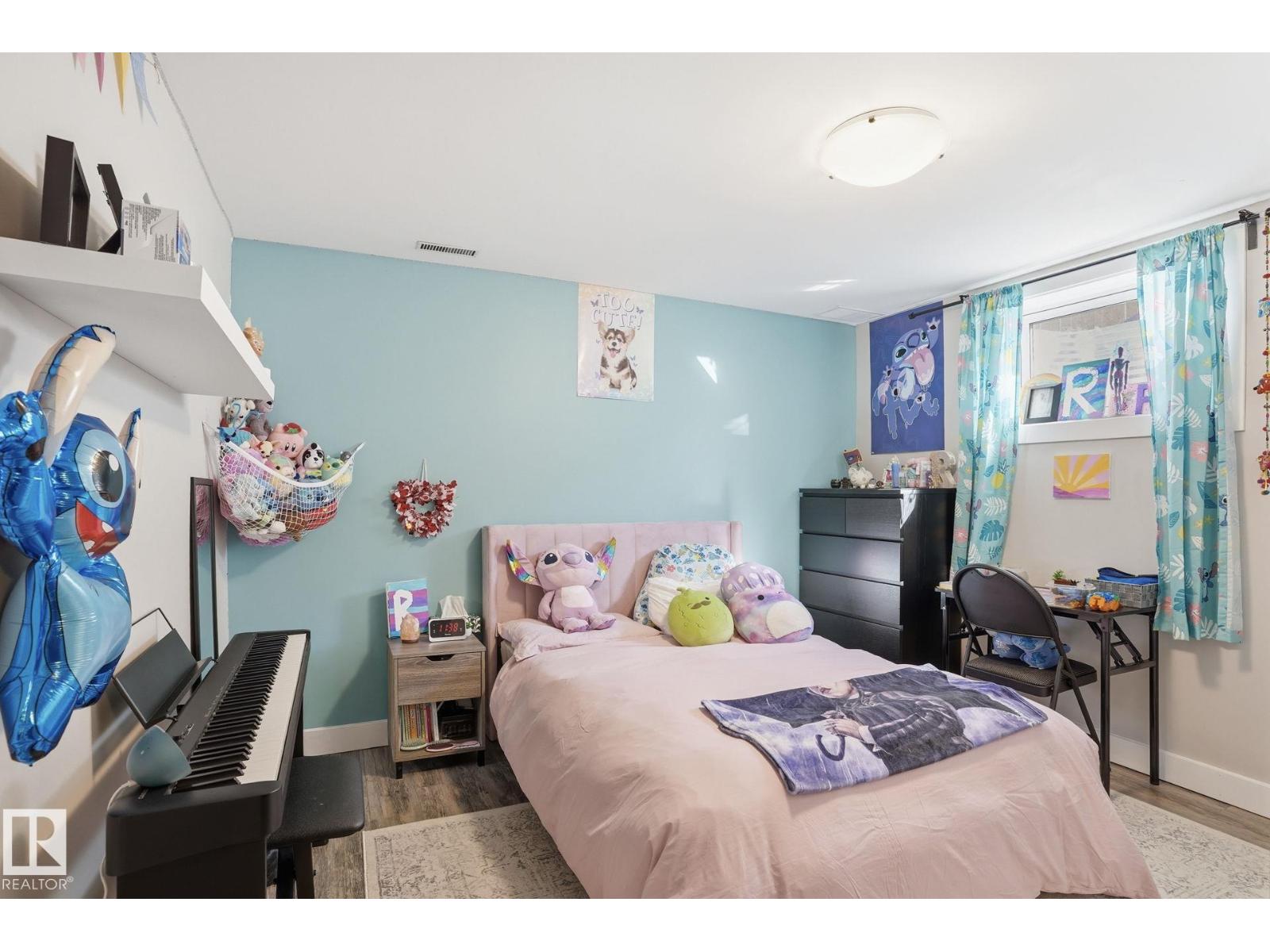 12 Evergreen DR, St. Albert