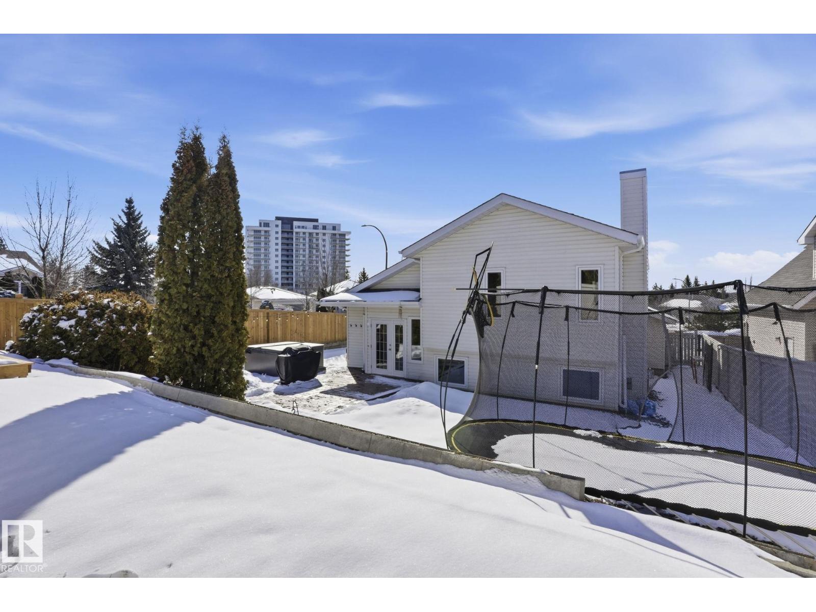 12 Evergreen DR, St. Albert