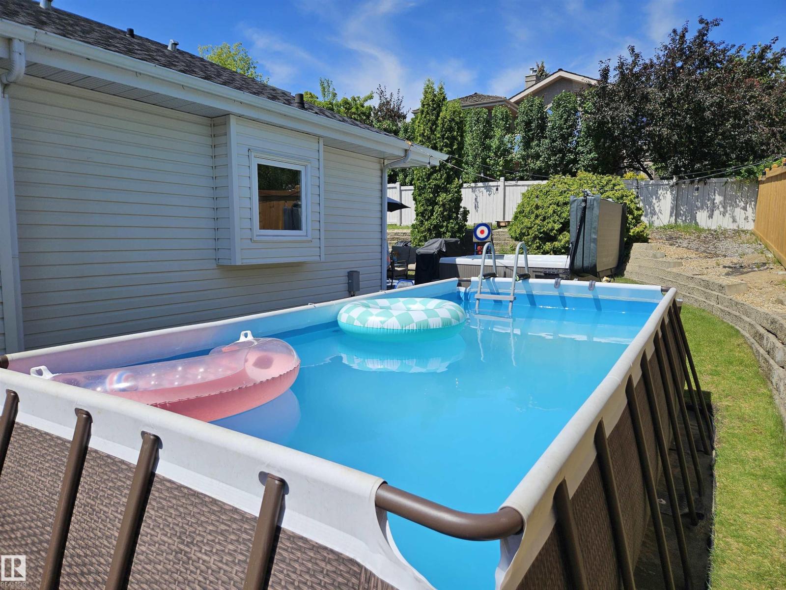 12 Evergreen DR, St. Albert