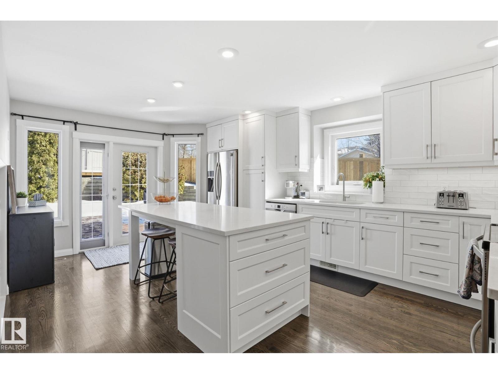 12 Evergreen DR, St. Albert