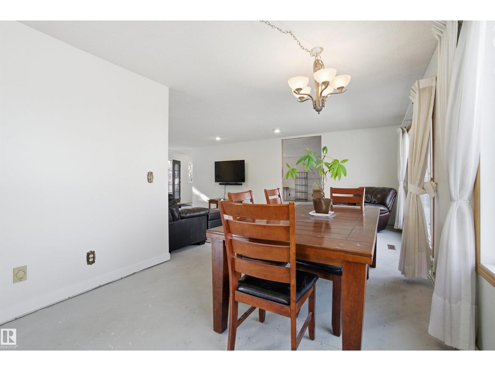 22443 TWP ROAD 512, Rural Strathcona County