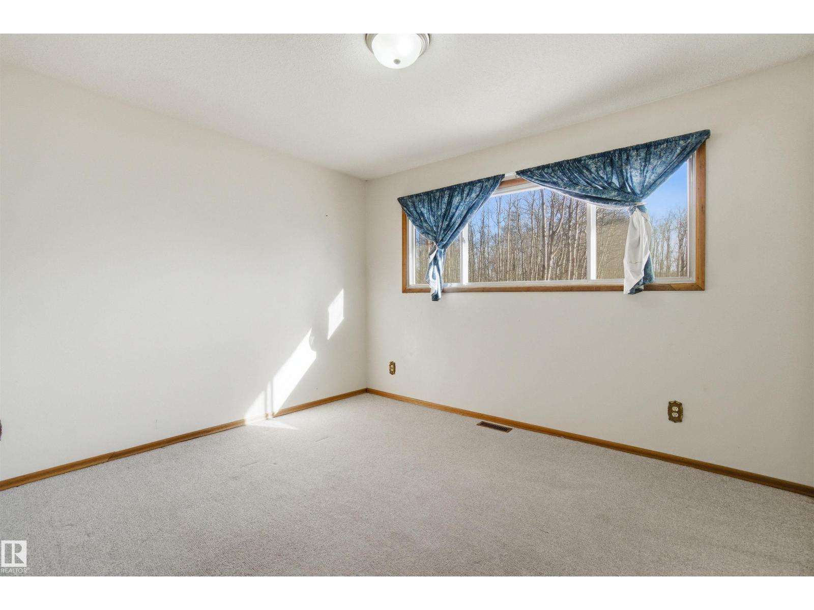 22443 TWP ROAD 512, Rural Strathcona County