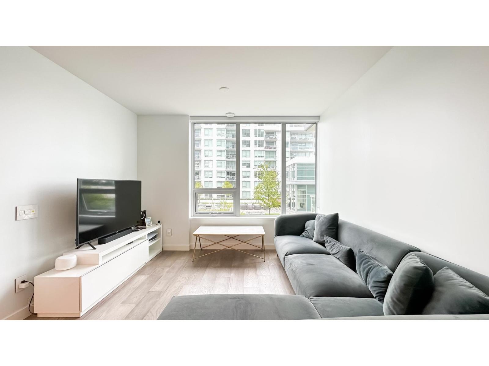 405 15165 THRIFT AVENUE, Surrey