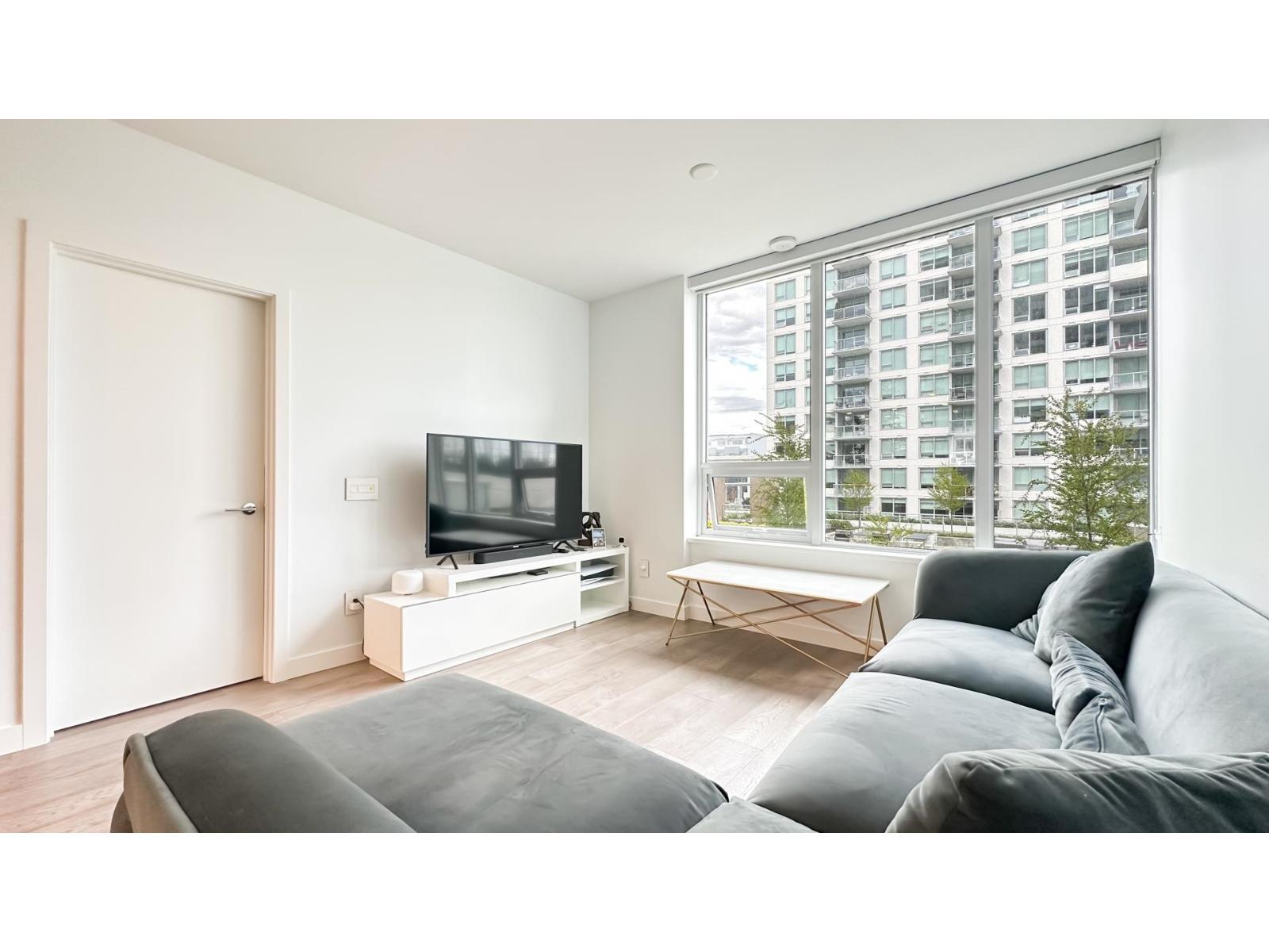 405 15165 THRIFT AVENUE, Surrey