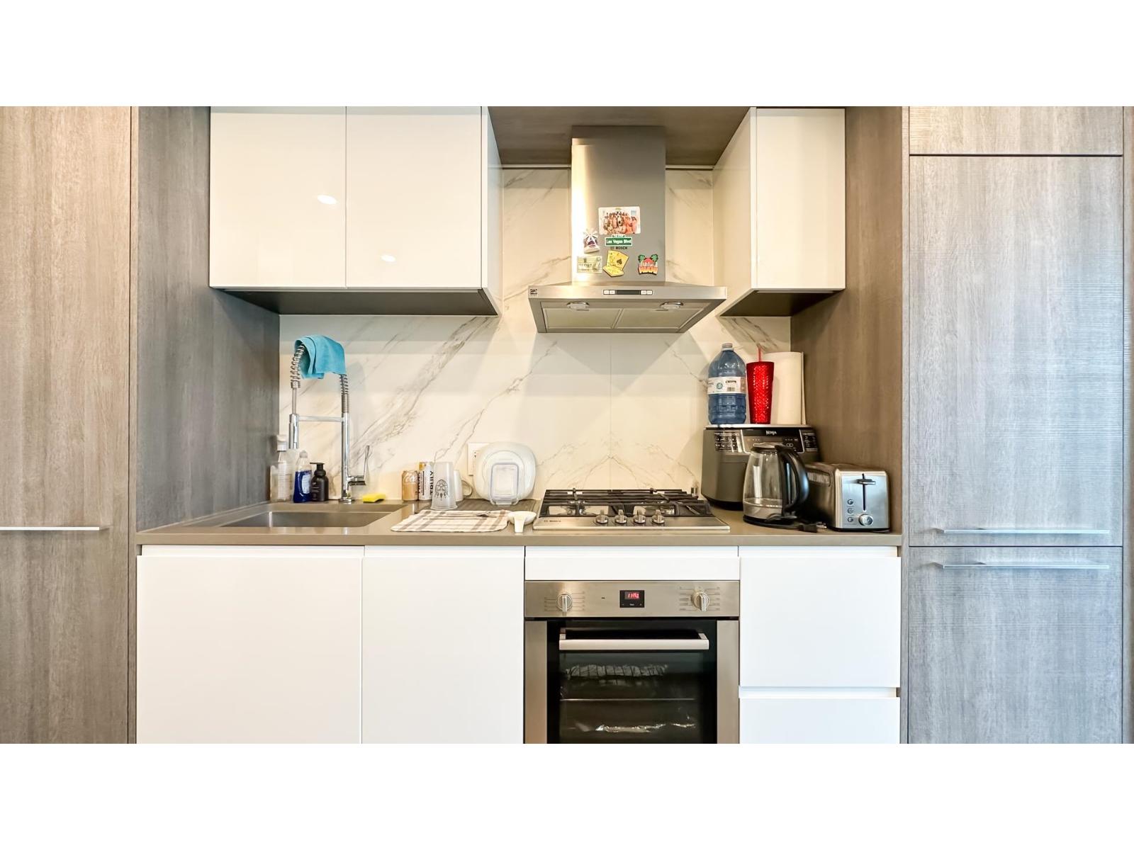 405 15165 THRIFT AVENUE, Surrey