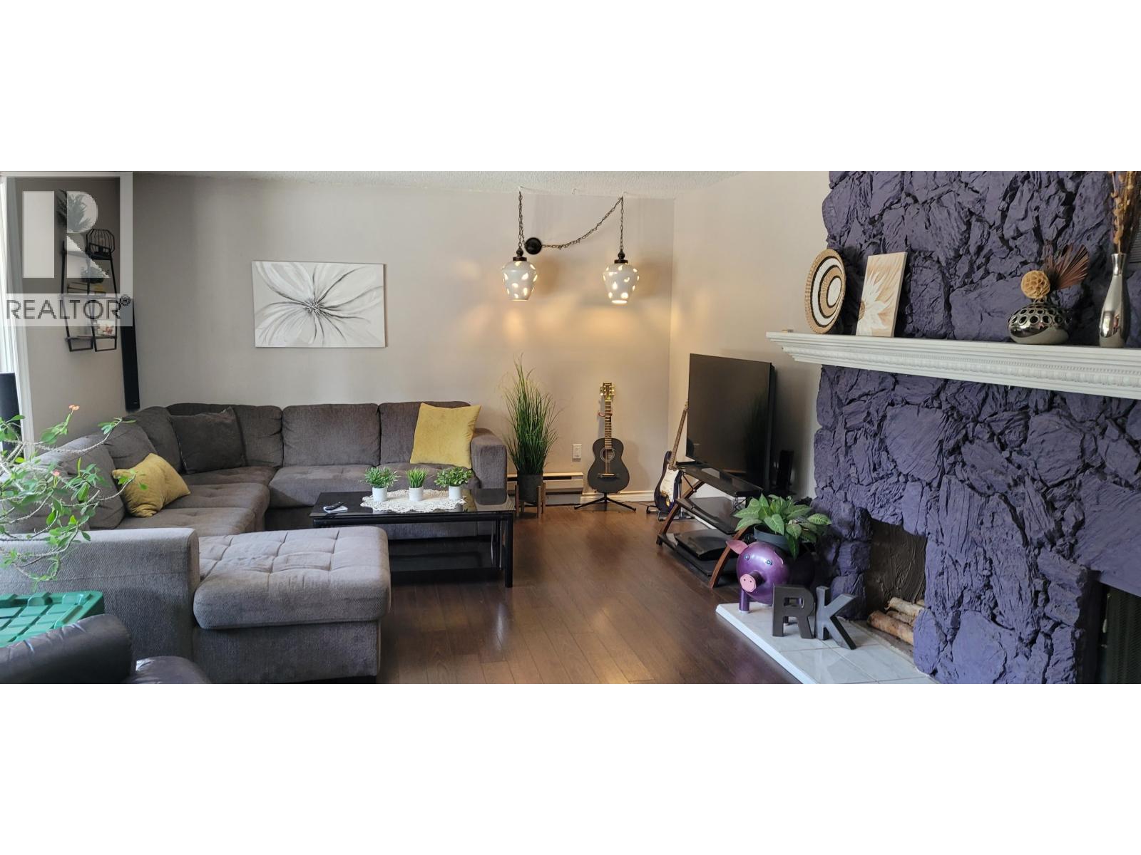 21040 WRIGHT CREEK ROAD - 11