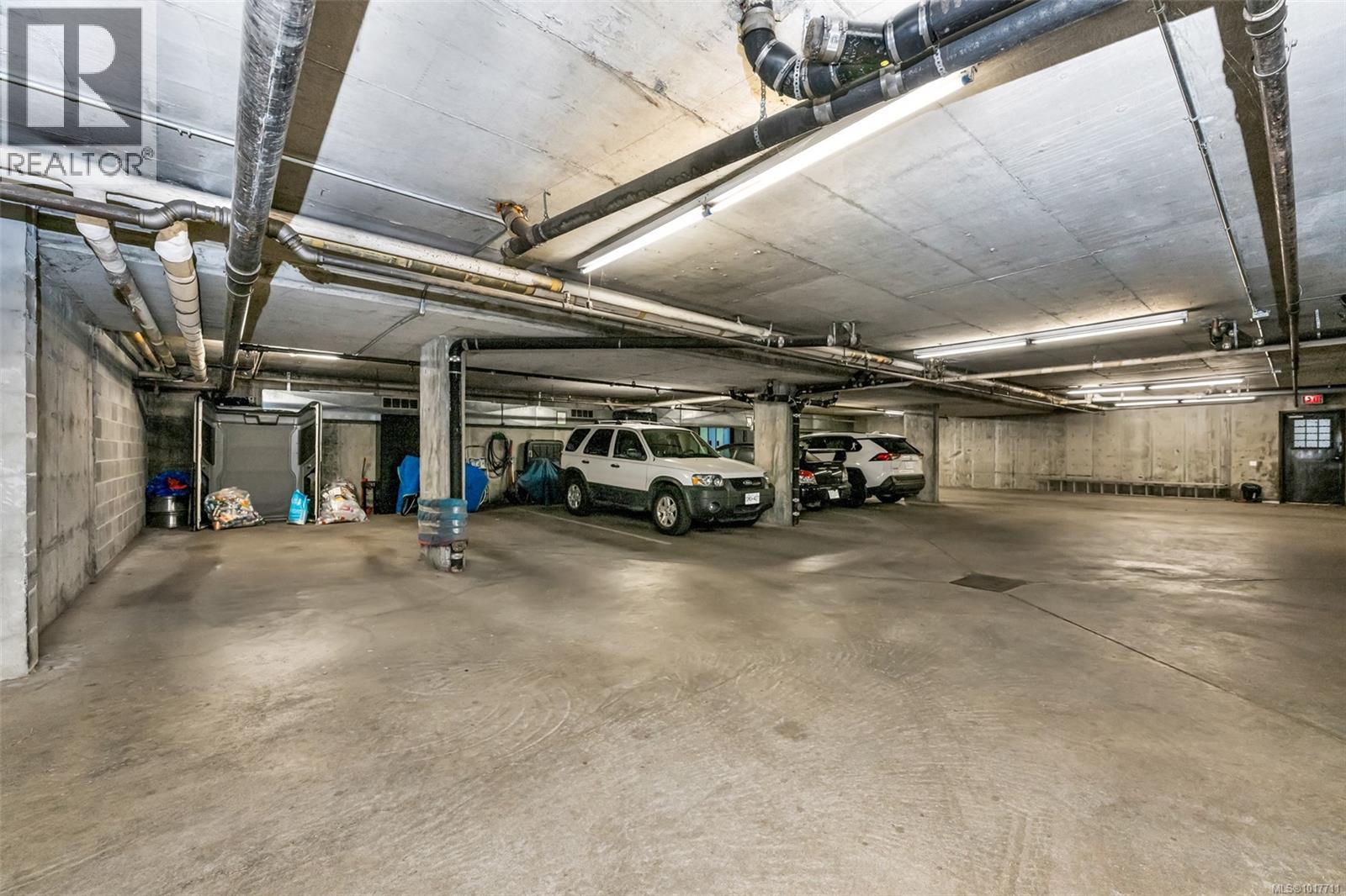 #205 1000 ESQUIMALT RD - 27