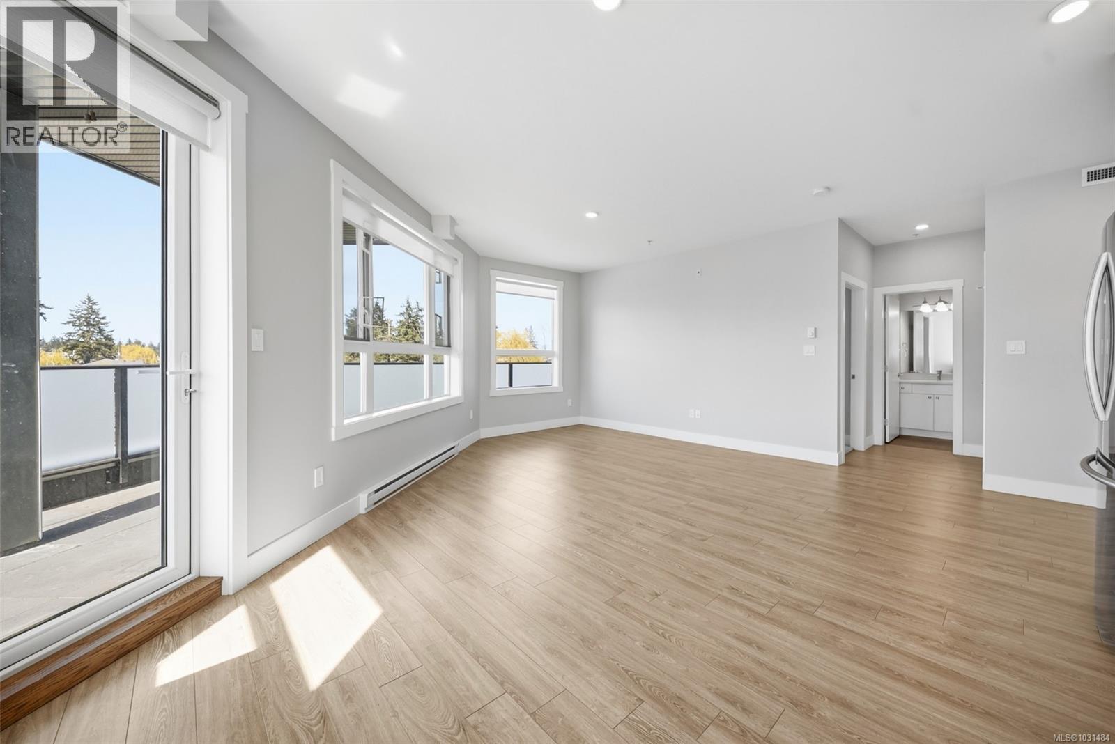 205 525 Third St, Nanaimo