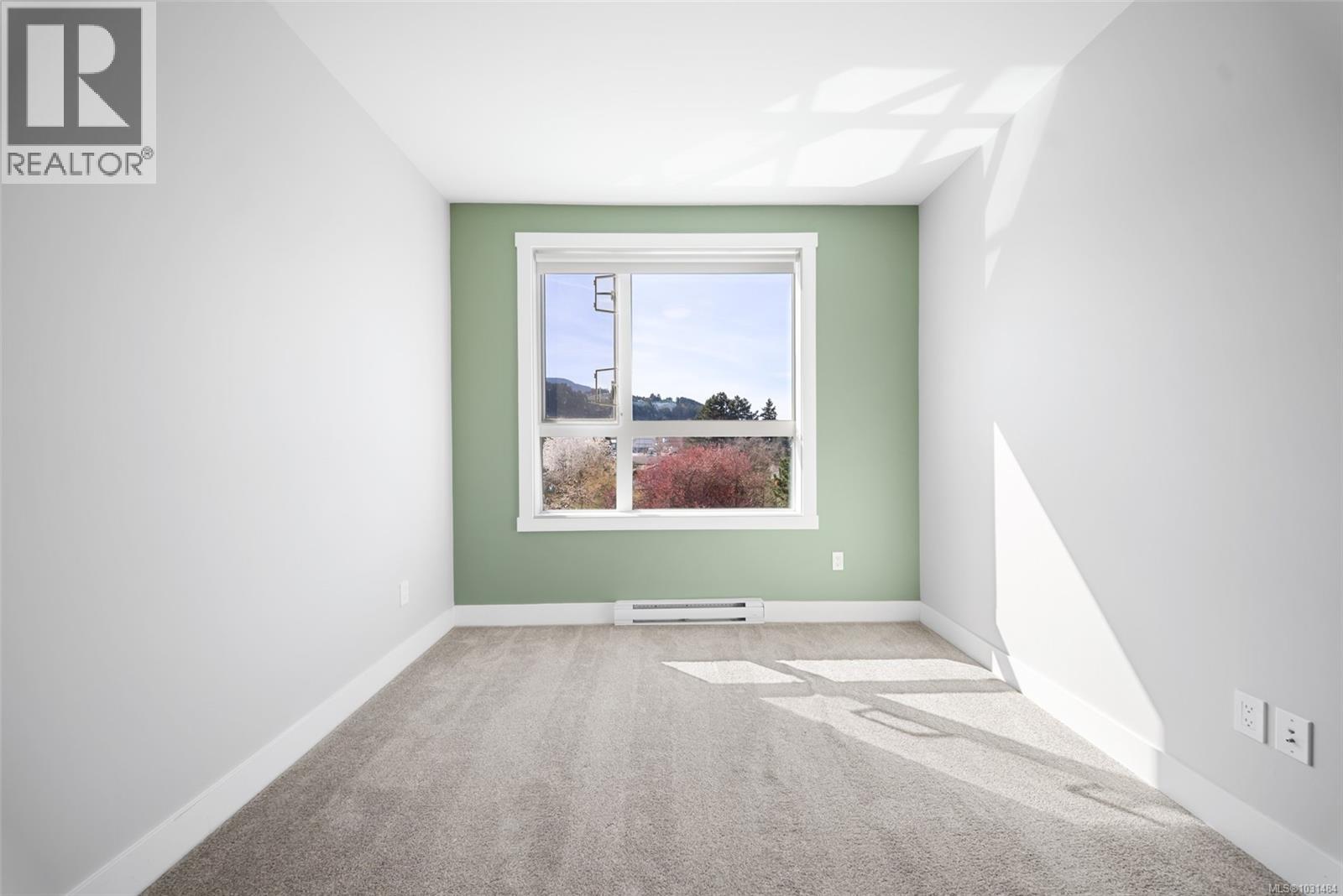 205 525 Third St, Nanaimo