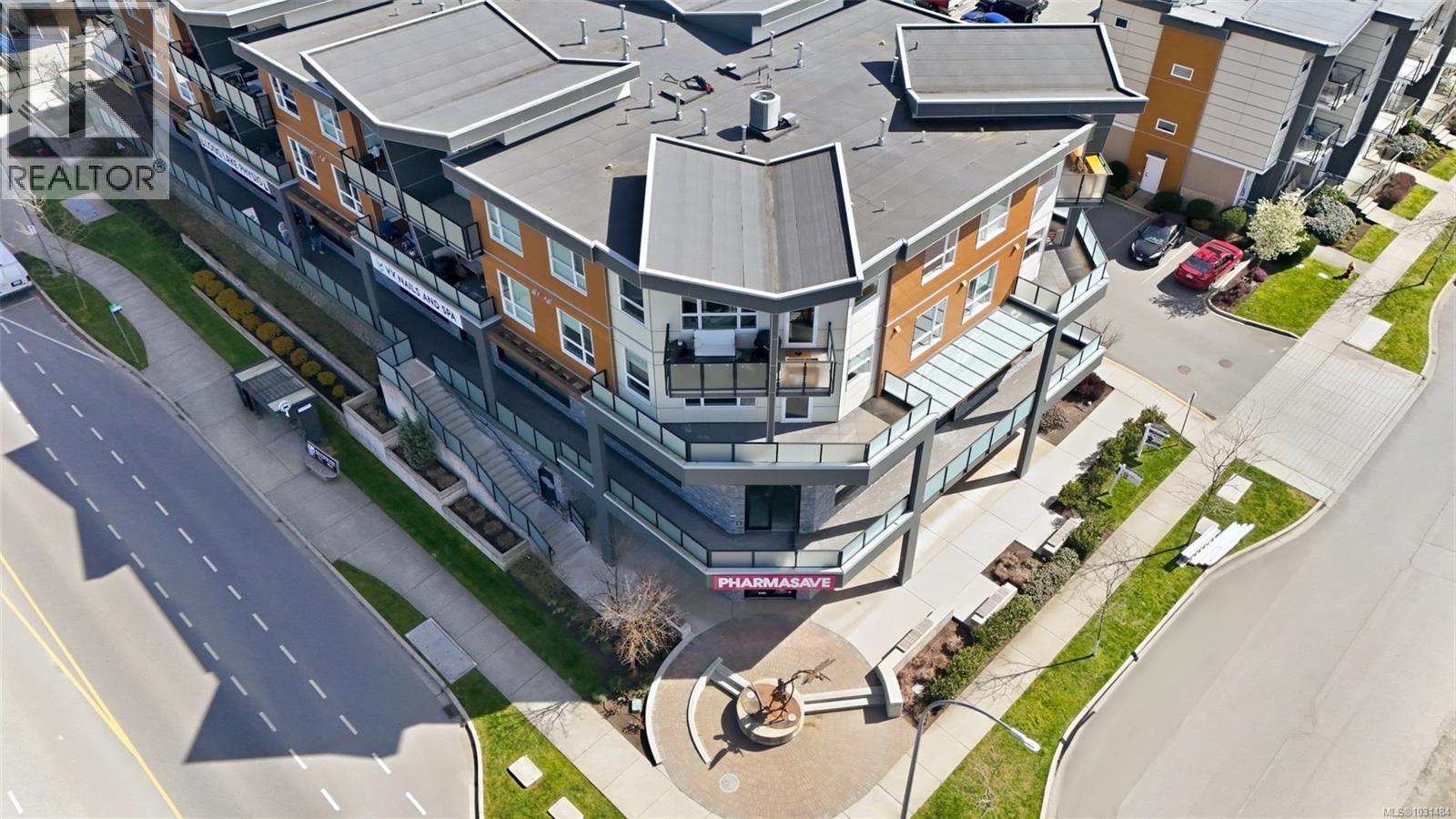 205 525 Third St, Nanaimo