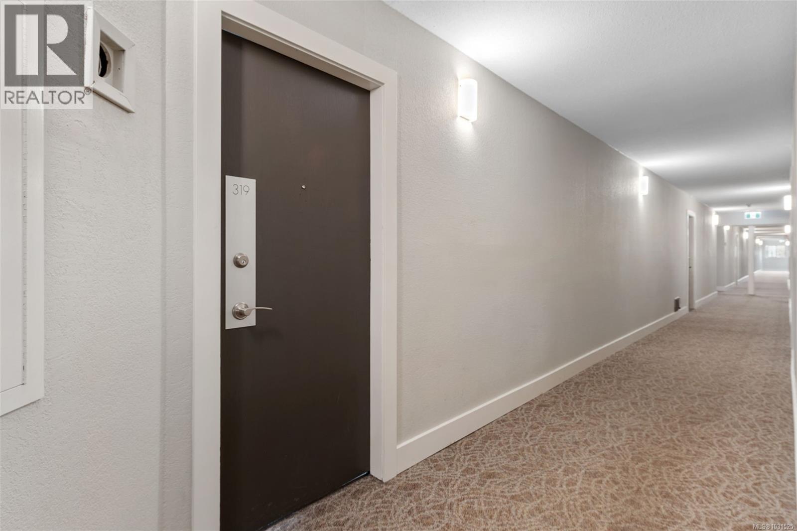 319 1870 McKenzie Avenue, Saanich