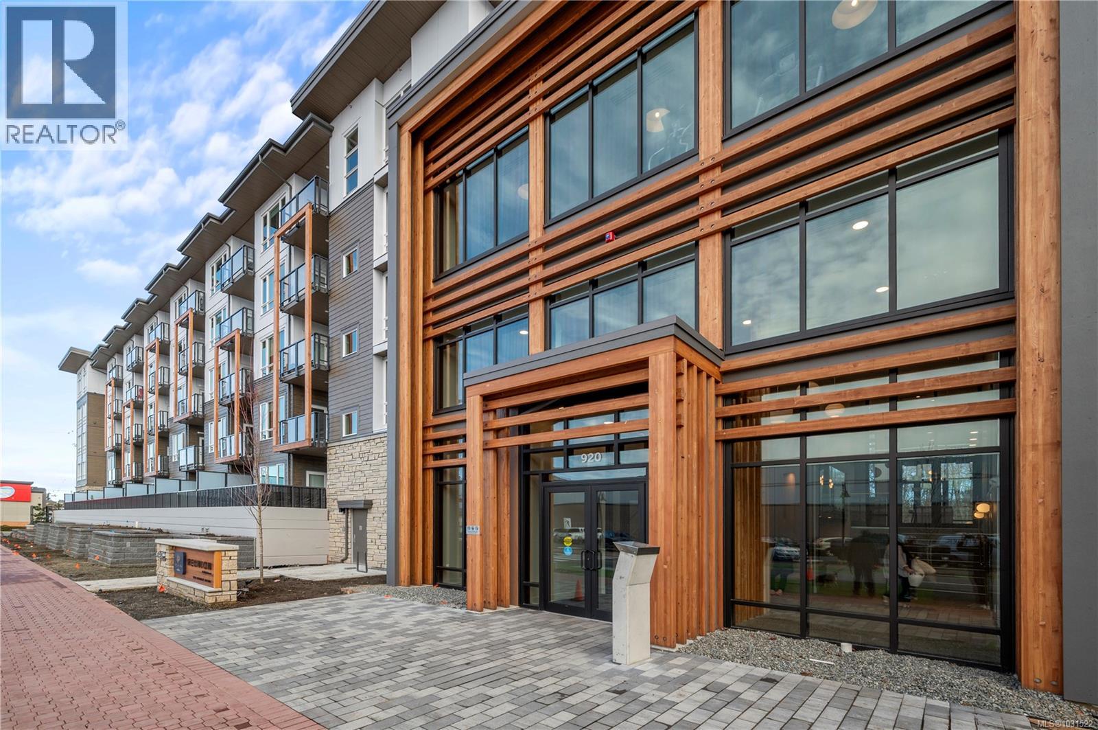 #542 920 REUNION AVE - Image 3