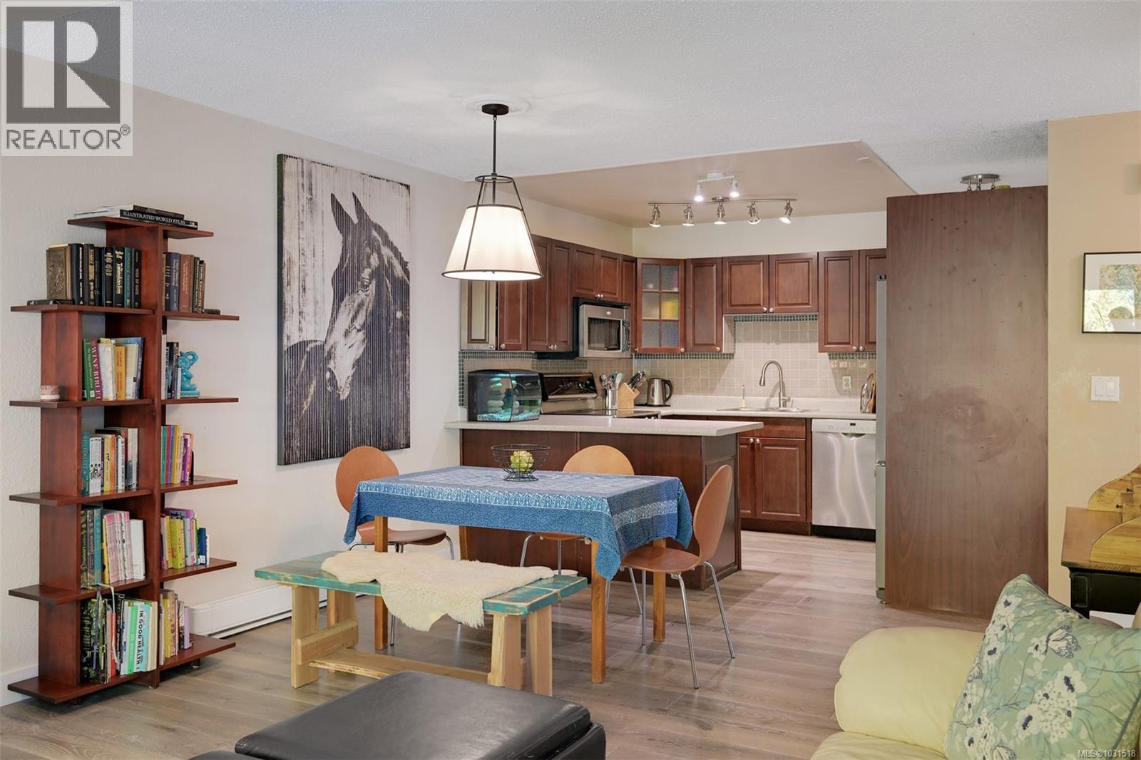  1294 Denman Street, Victoria