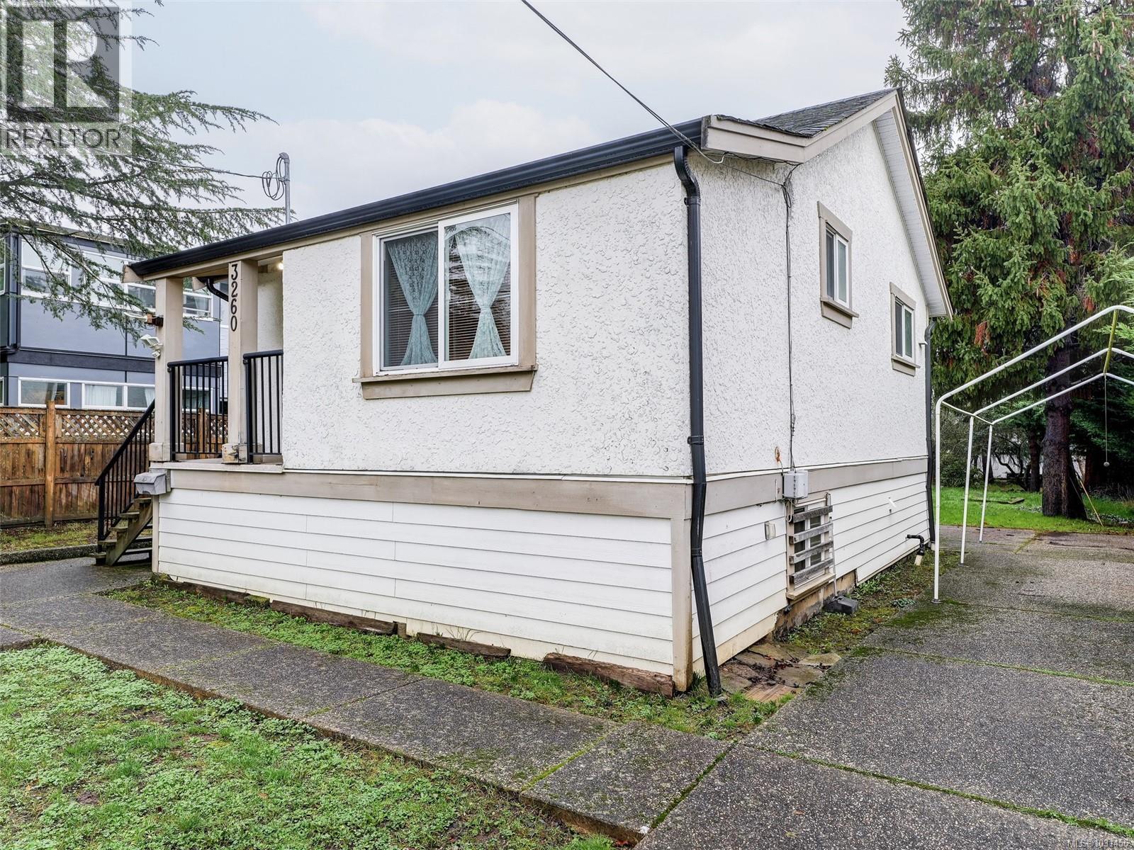  3260 Seaton Street, Saanich